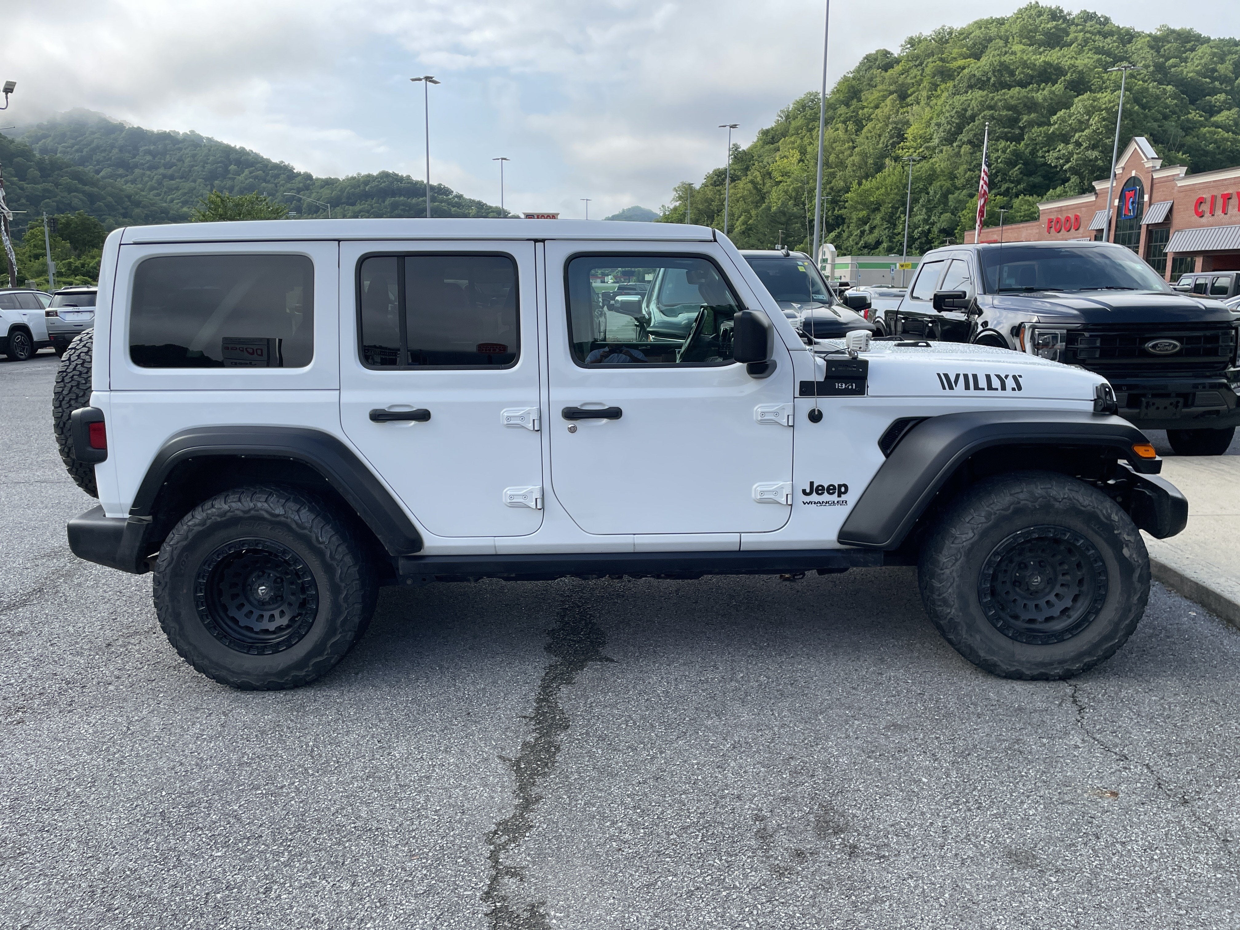 2021 Jeep Wrangler Unlimited Willys 4x4
