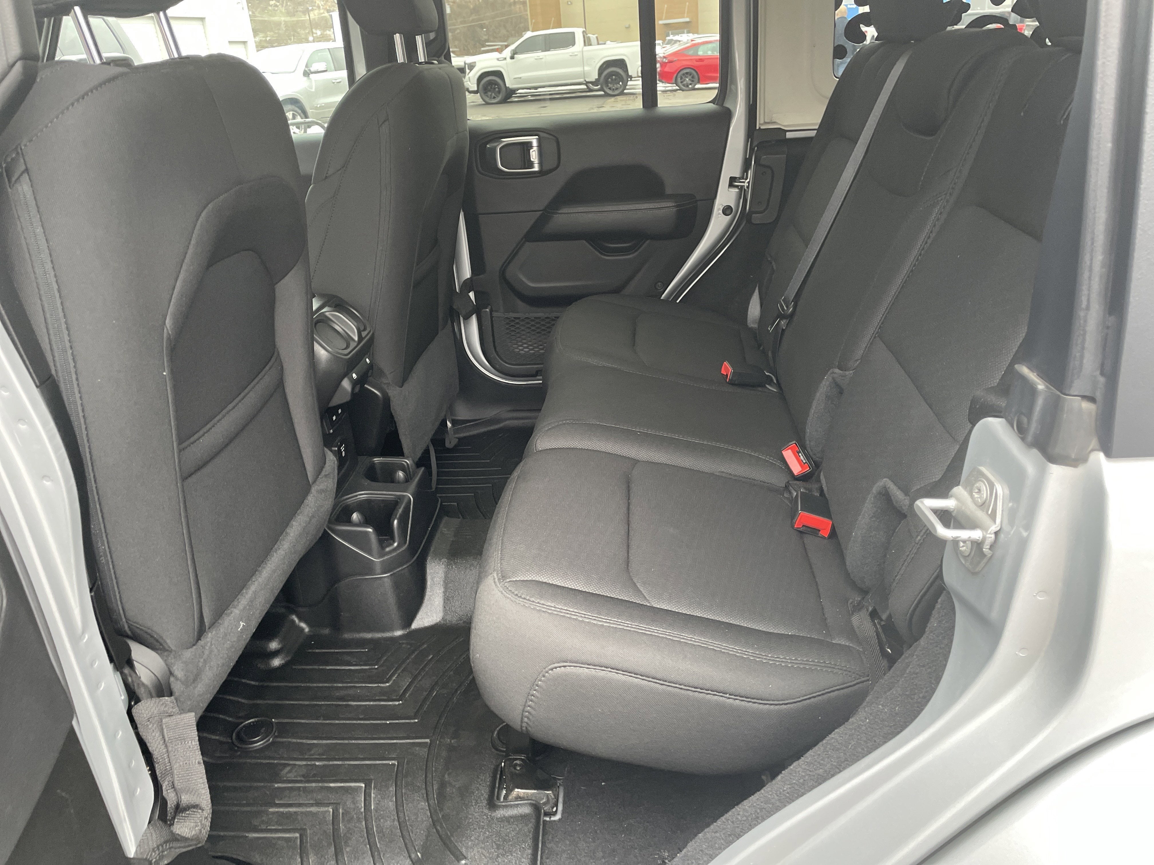 2022 Jeep Wrangler Unlimited Sahara 4x4