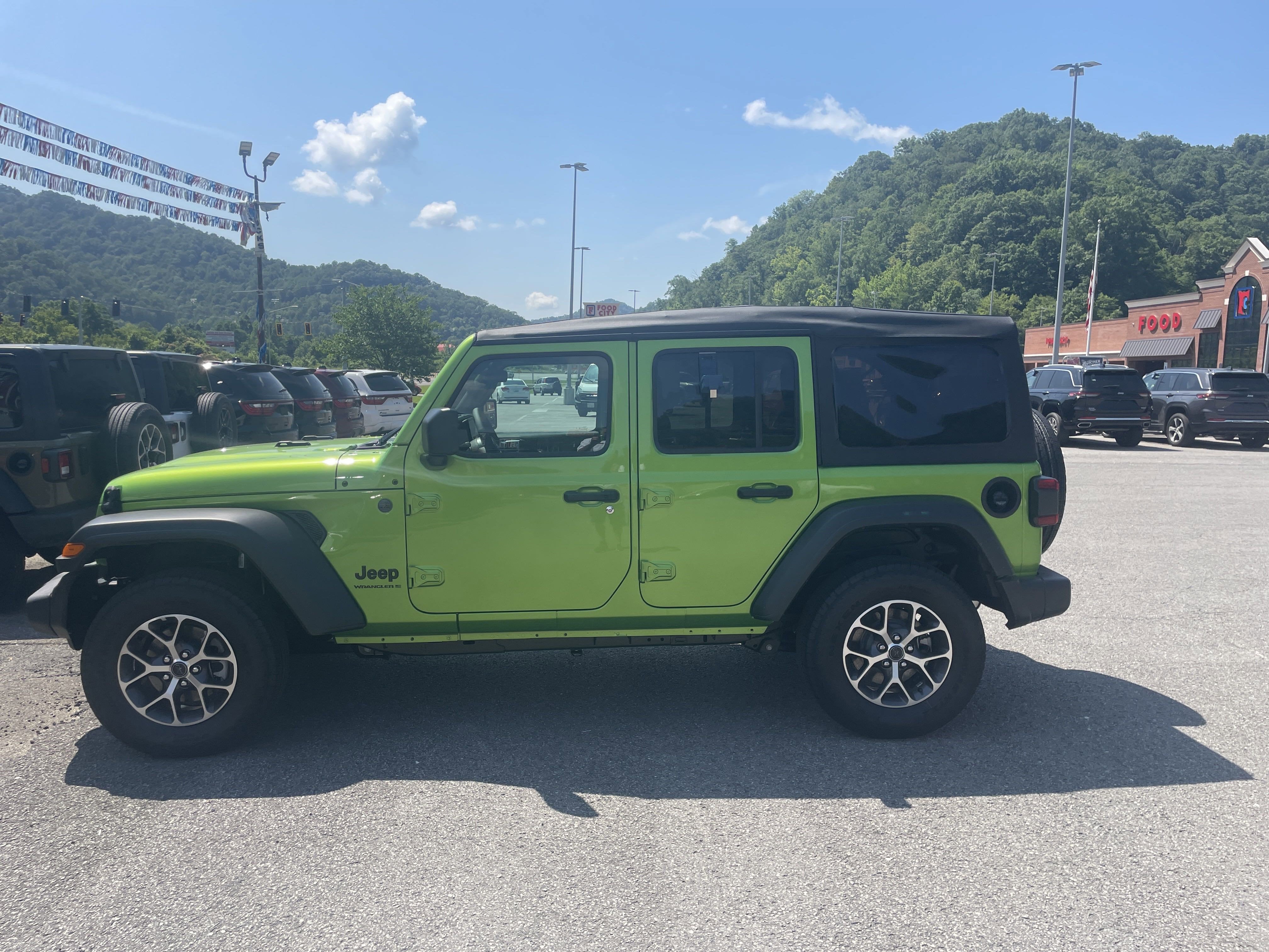 2025 Jeep Wrangler WRANGLER 4-DOOR SPORT S
