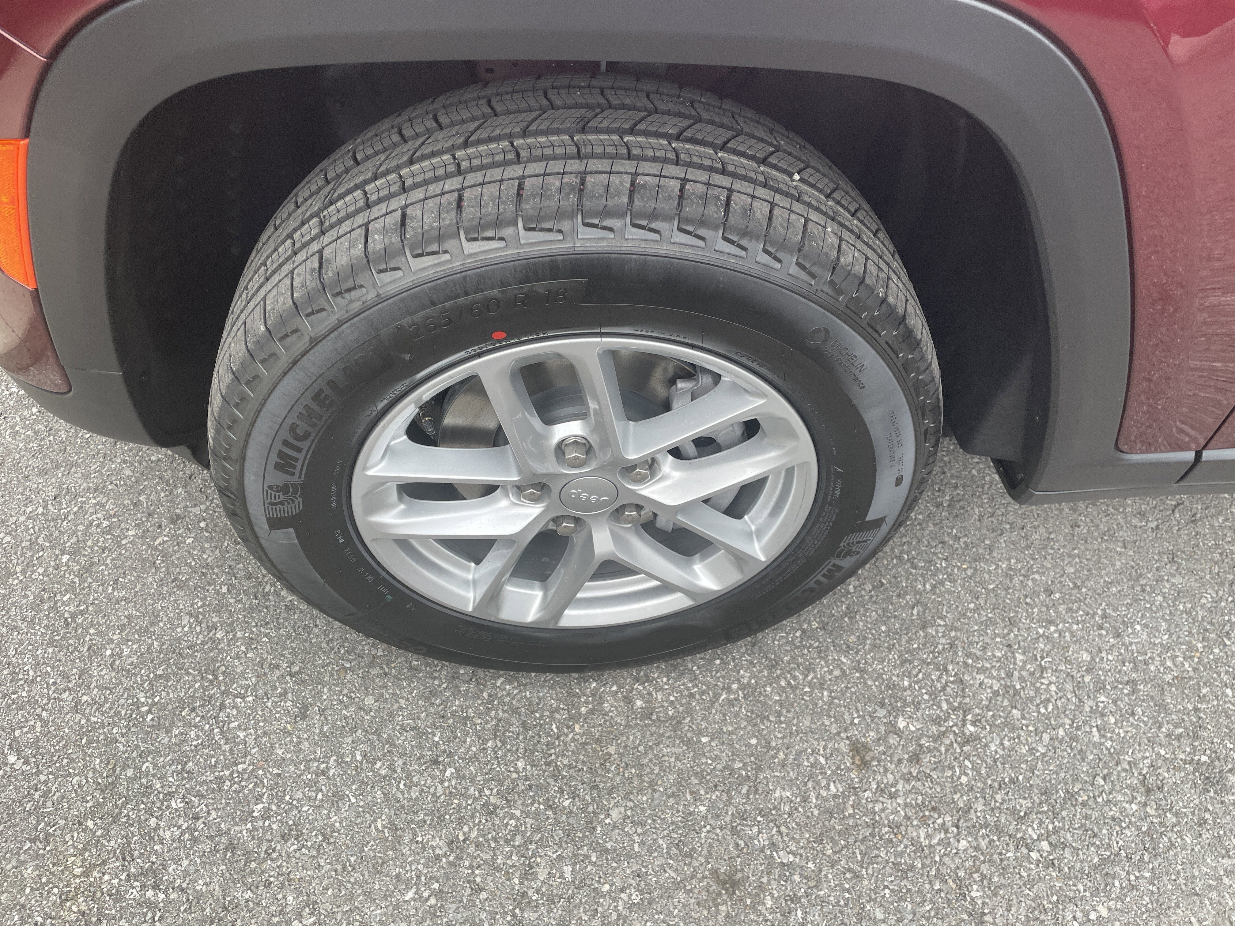 2026 Jeep Grand Cherokee GRAND CHEROKEE LAREDO X 4X4