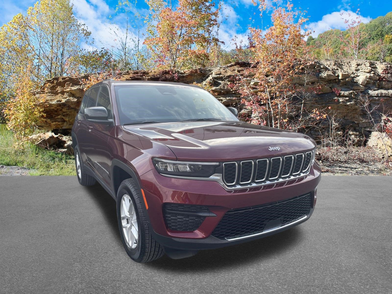 2026 Jeep Grand Cherokee GRAND CHEROKEE LAREDO X 4X4