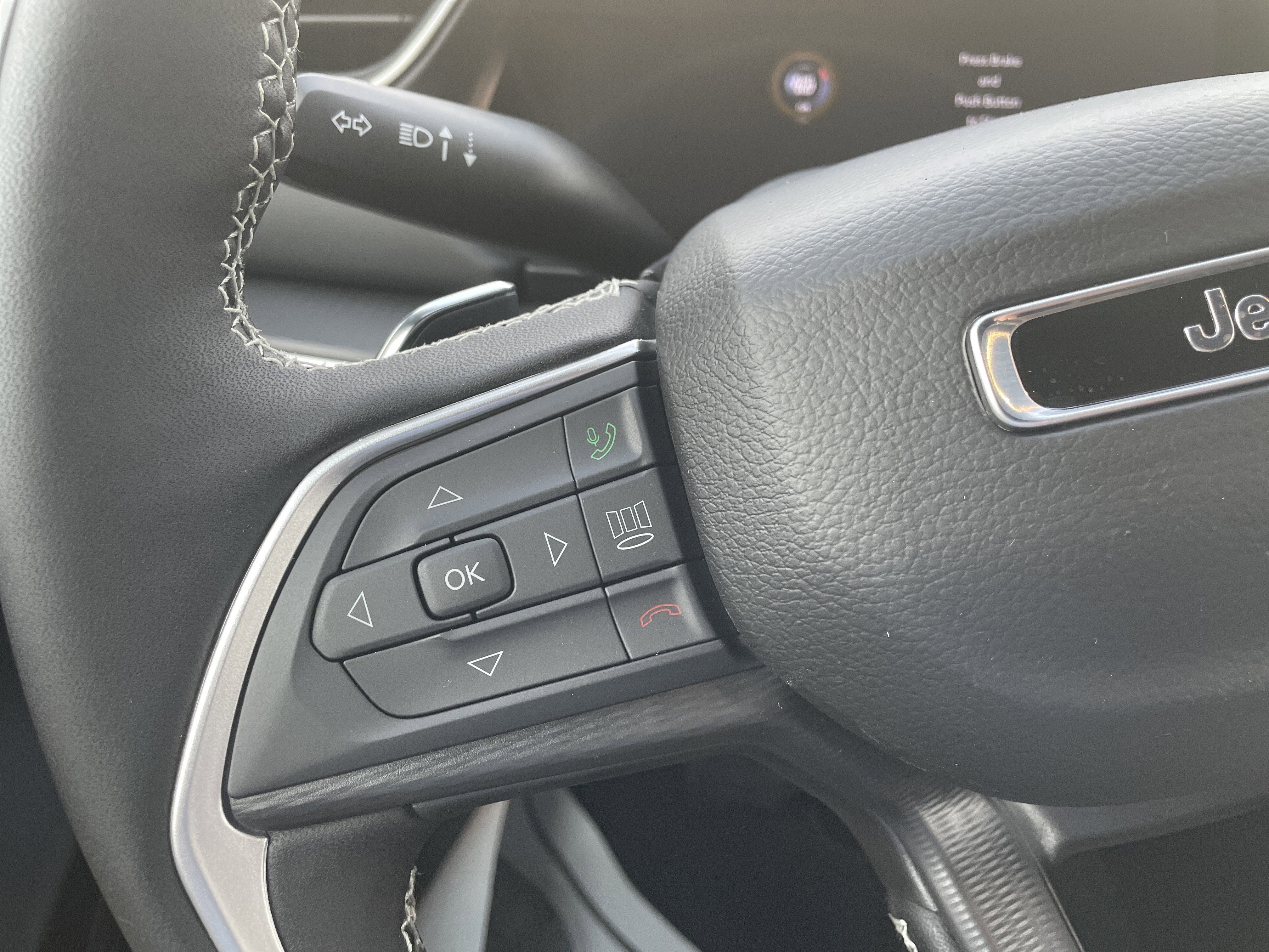 2026 Jeep Grand Cherokee GRAND CHEROKEE LAREDO X 4X4