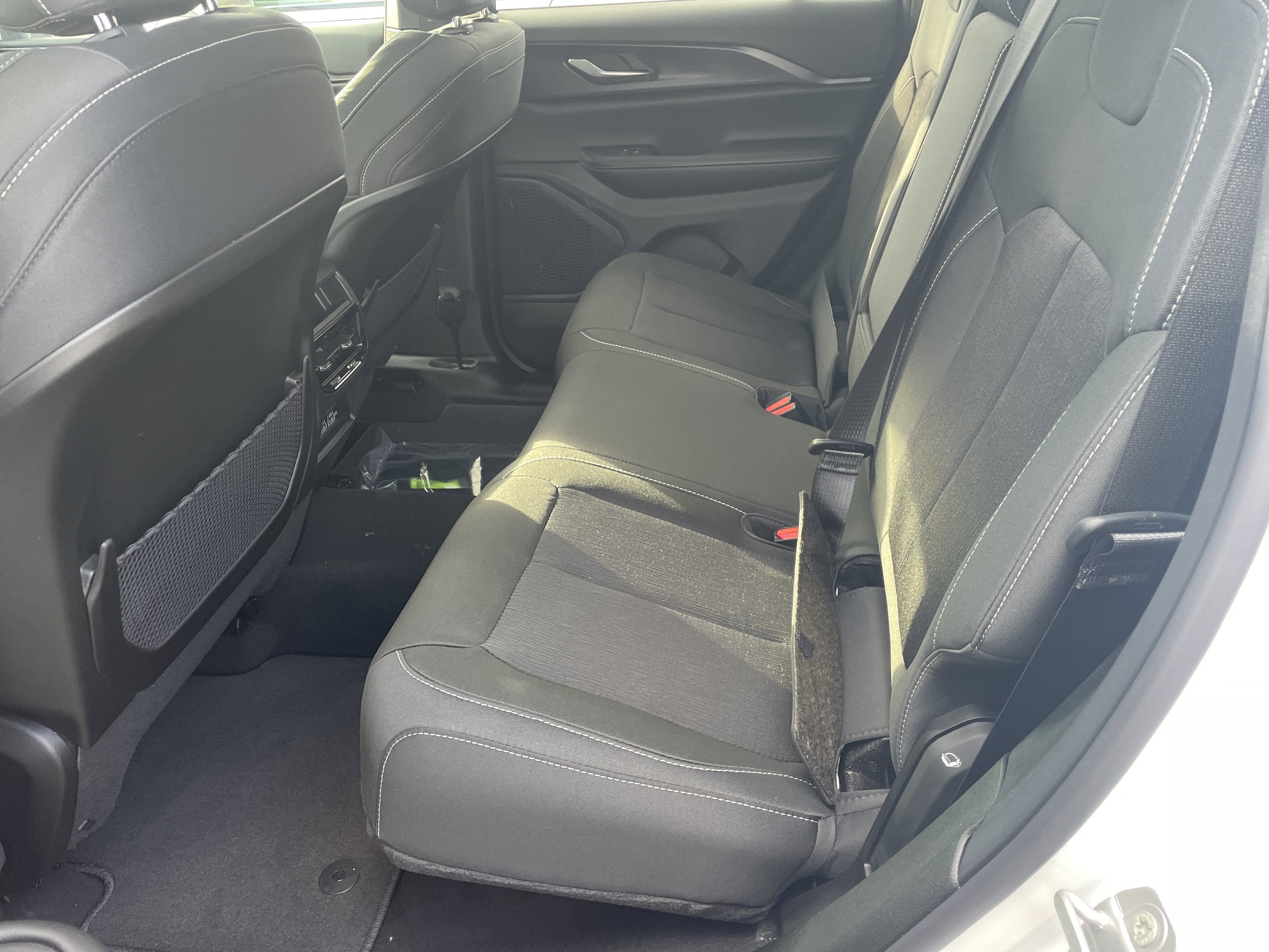 2026 Jeep Grand Cherokee GRAND CHEROKEE LAREDO 4X4