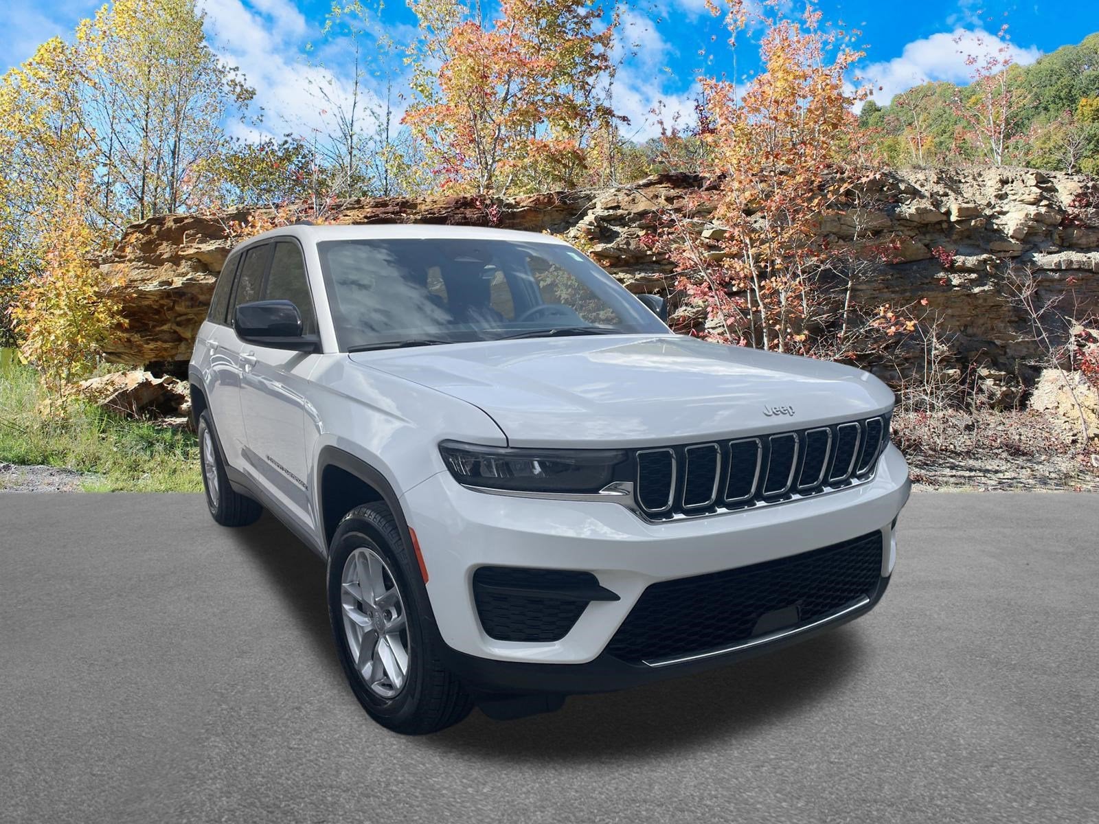 2026 Jeep Grand Cherokee GRAND CHEROKEE LAREDO X 4X4