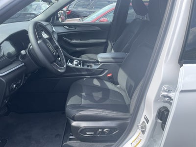 2026 Jeep Grand Cherokee GRAND CHEROKEE LAREDO X 4X4