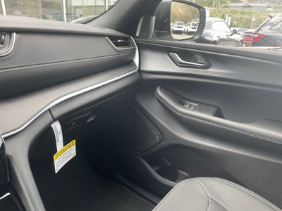 2026 Jeep Grand Cherokee GRAND CHEROKEE LAREDO X 4X4