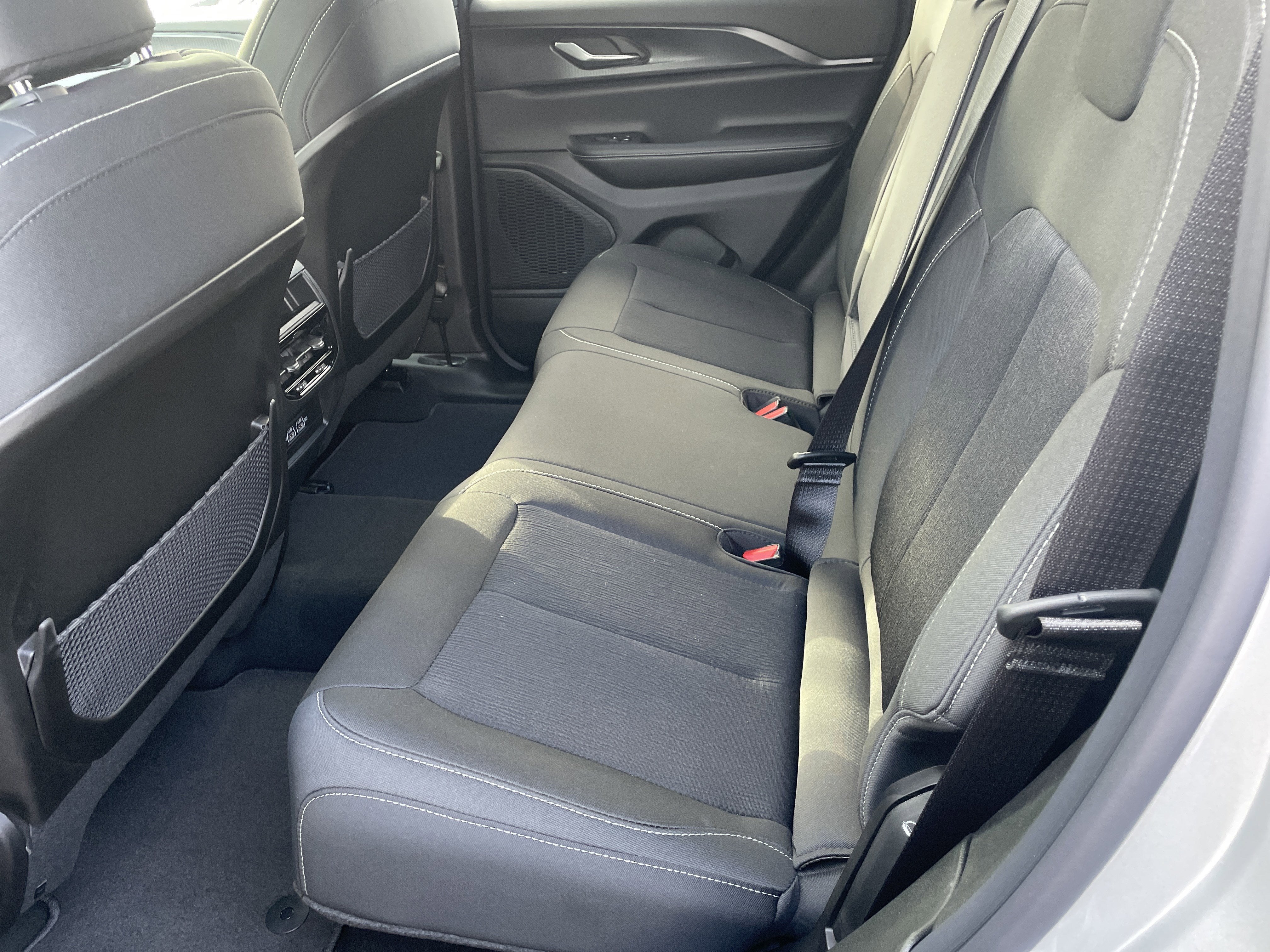 2026 Jeep Grand Cherokee GRAND CHEROKEE LAREDO 4X4