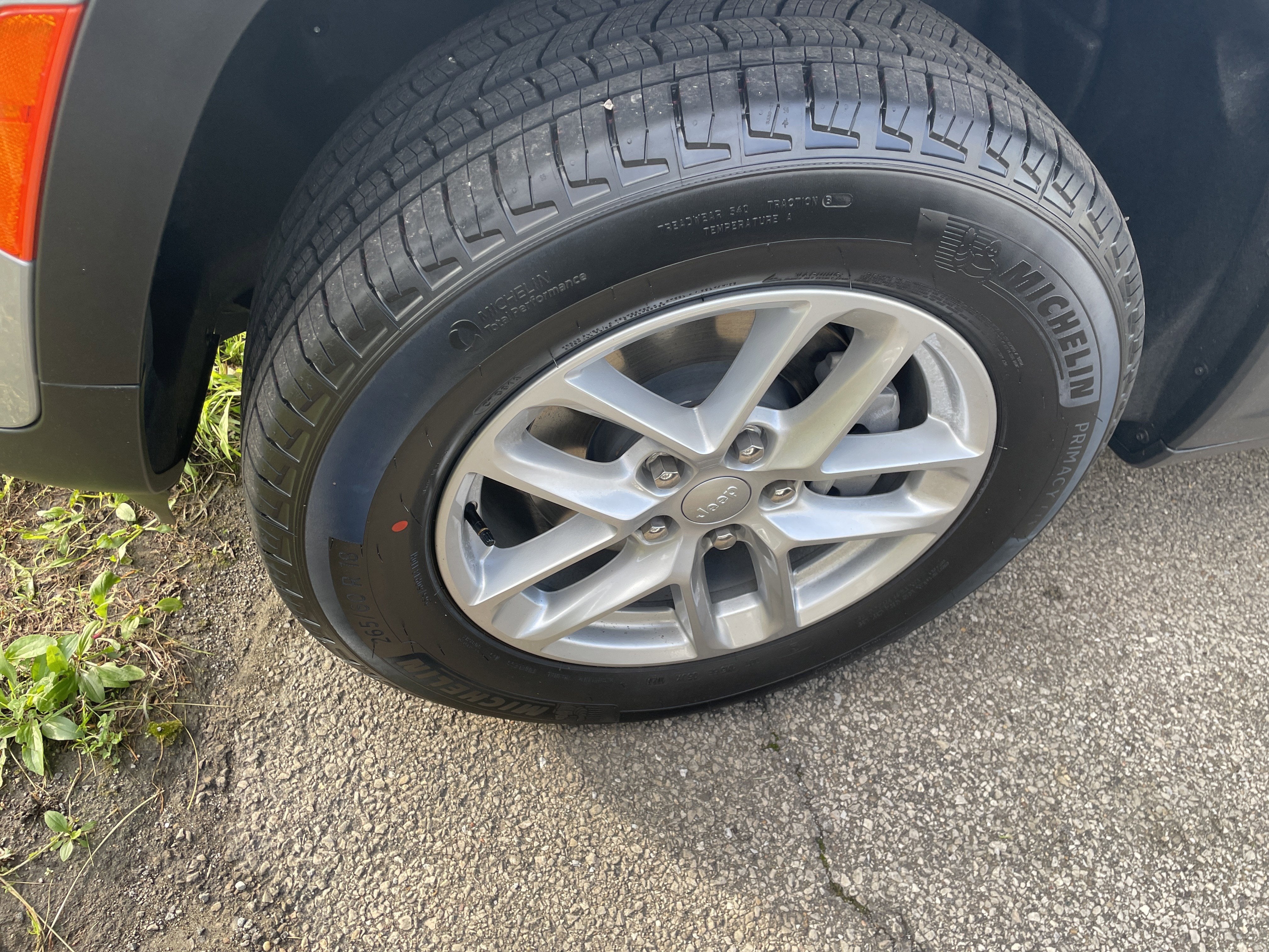 2026 Jeep Grand Cherokee GRAND CHEROKEE LAREDO 4X4