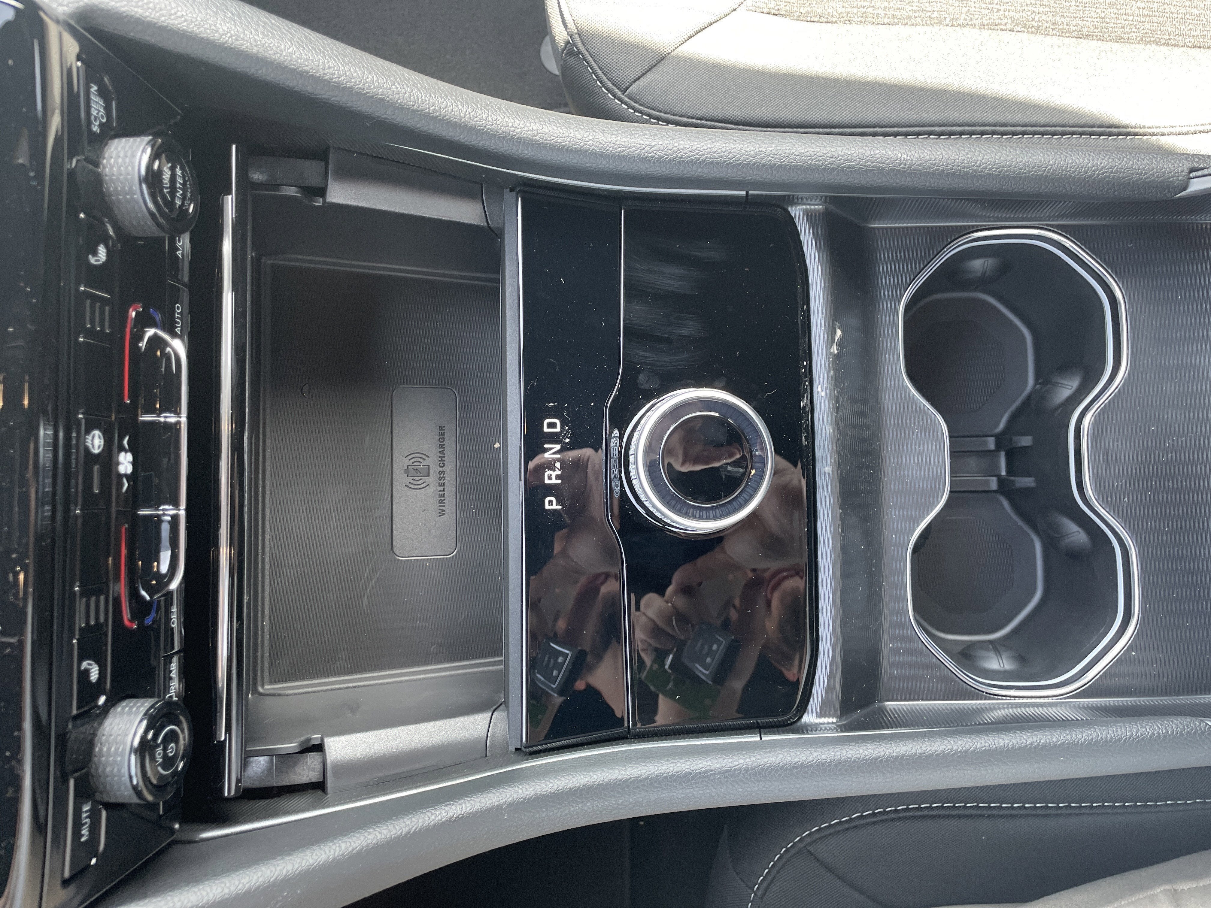 2026 Jeep Grand Cherokee GRAND CHEROKEE LAREDO X 4X4