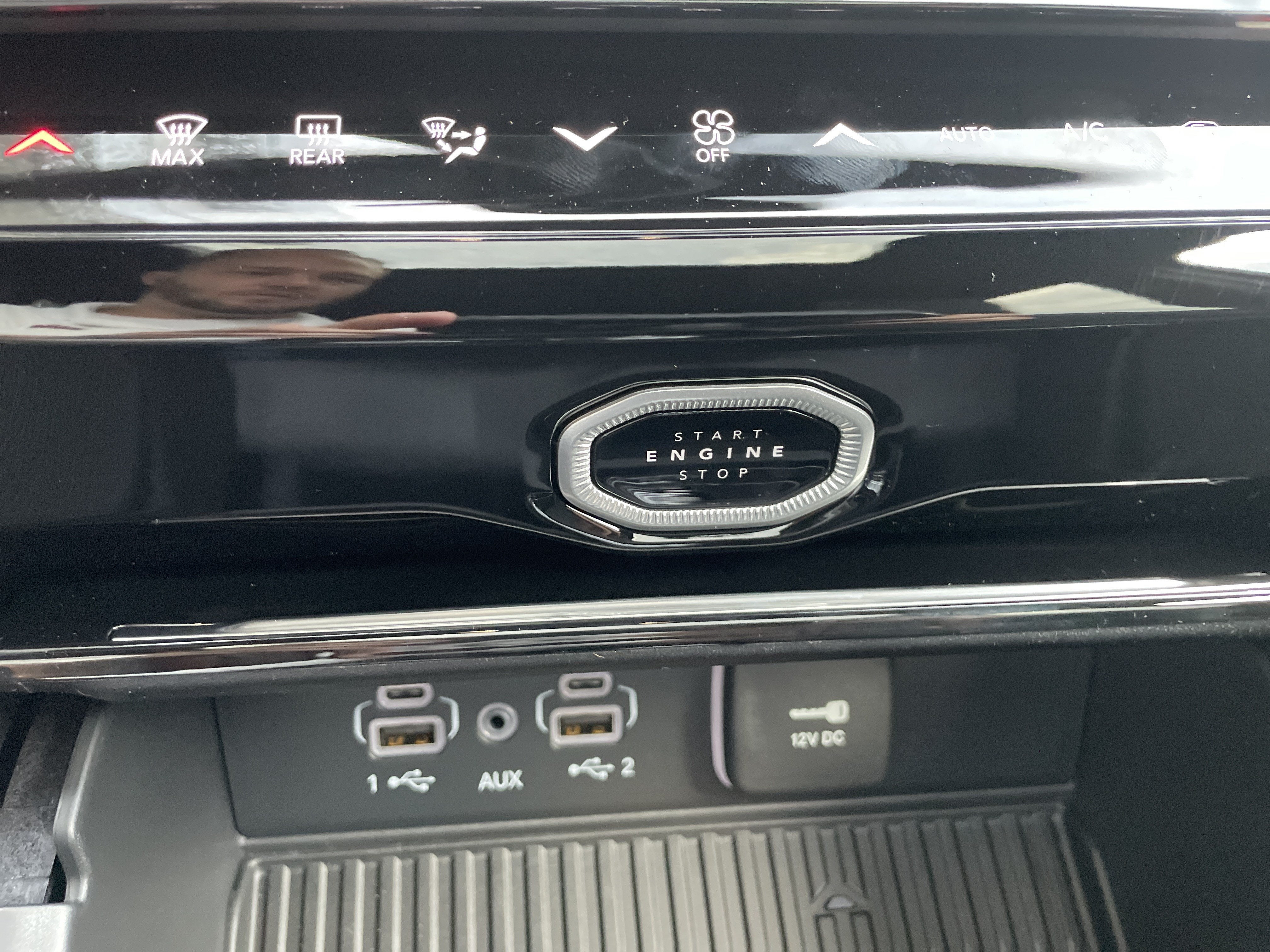 2027 Jeep Grand Cherokee Laredo Altitude