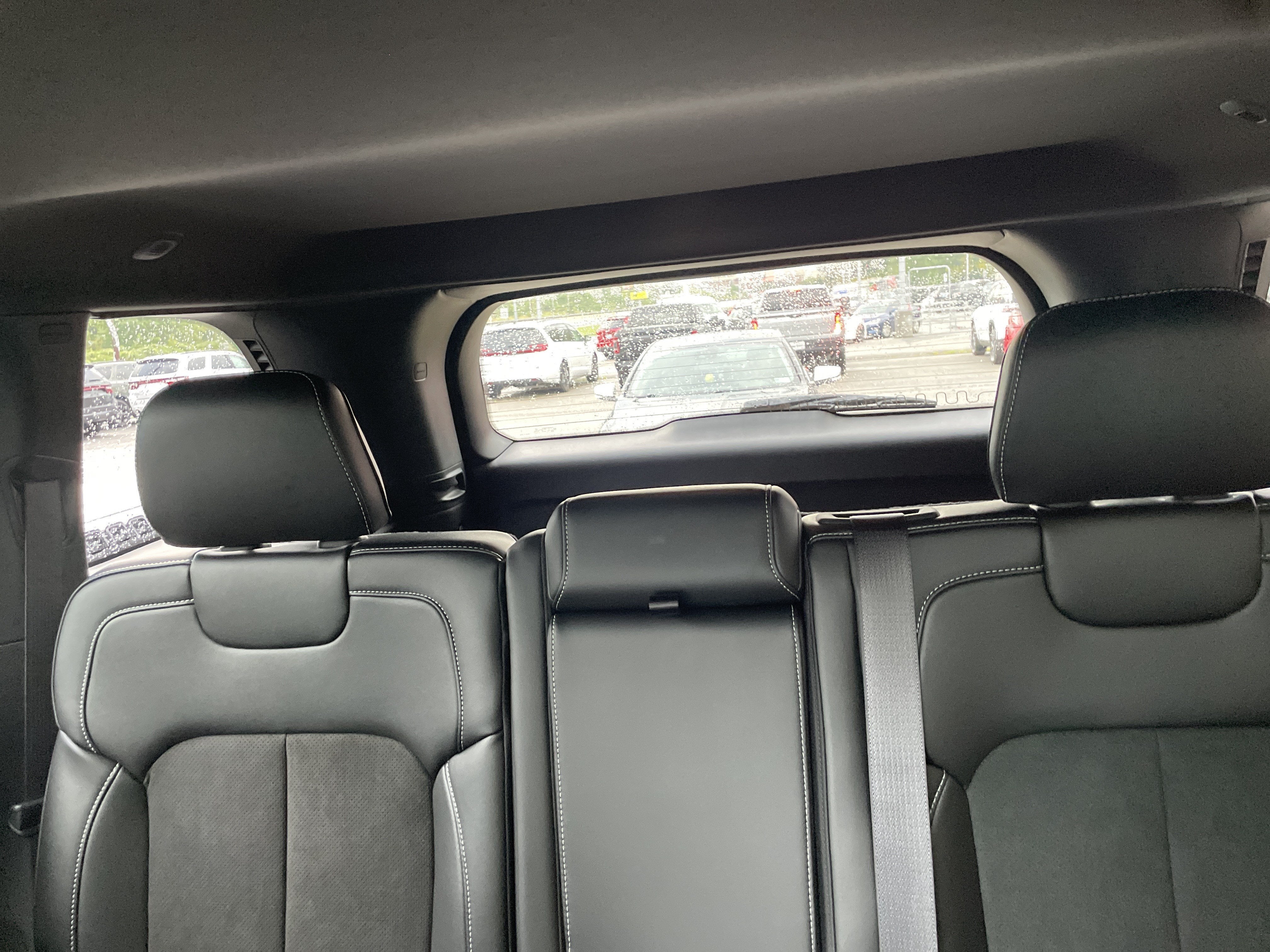 2027 Jeep Grand Cherokee Laredo Altitude