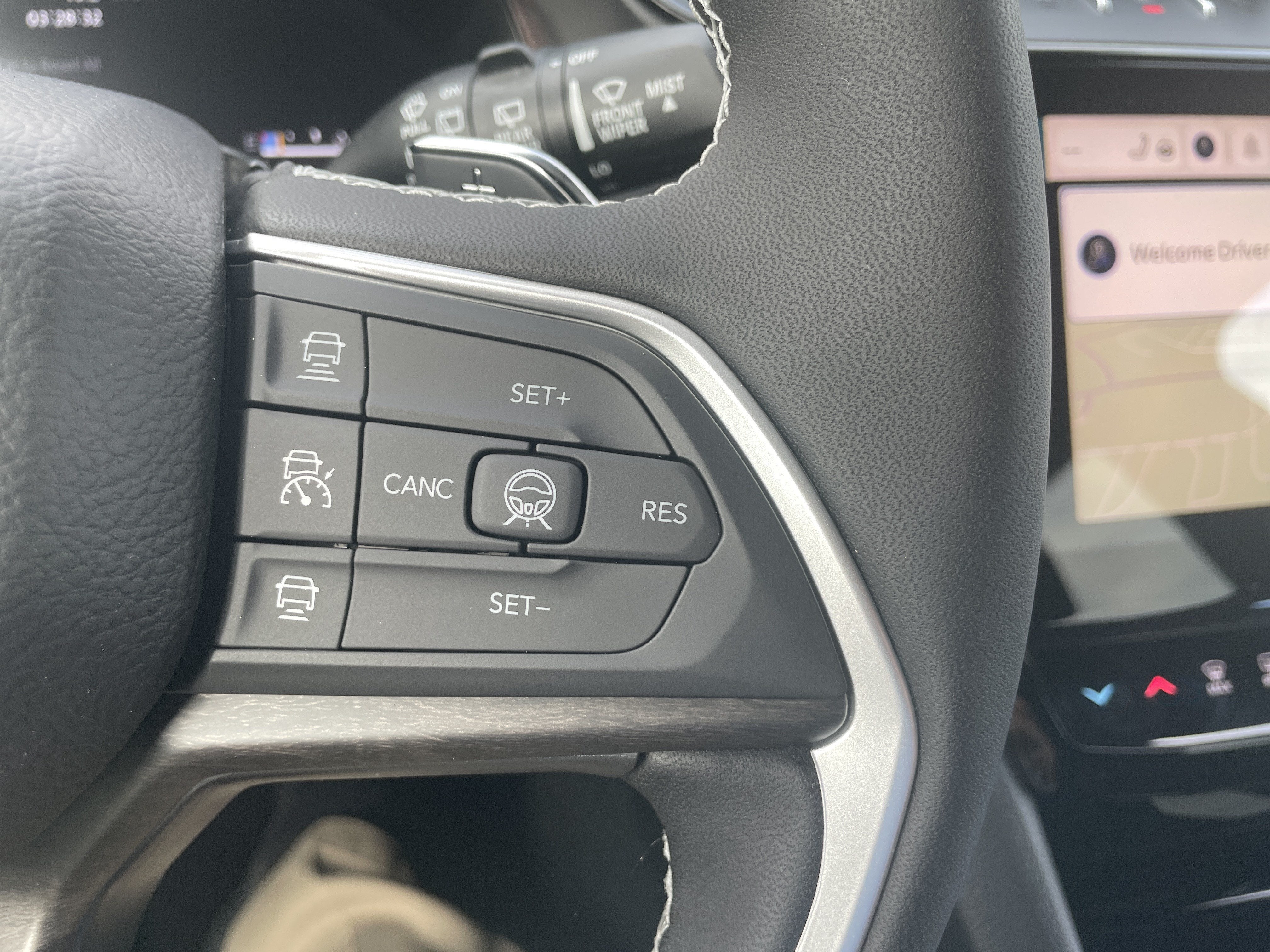 2027 Jeep Grand Cherokee GRAND CHEROKEE LAREDO ALTITUDE 4X4