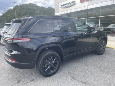 2027 Jeep Grand Cherokee GRAND CHEROKEE LAREDO ALTITUDE 4X4