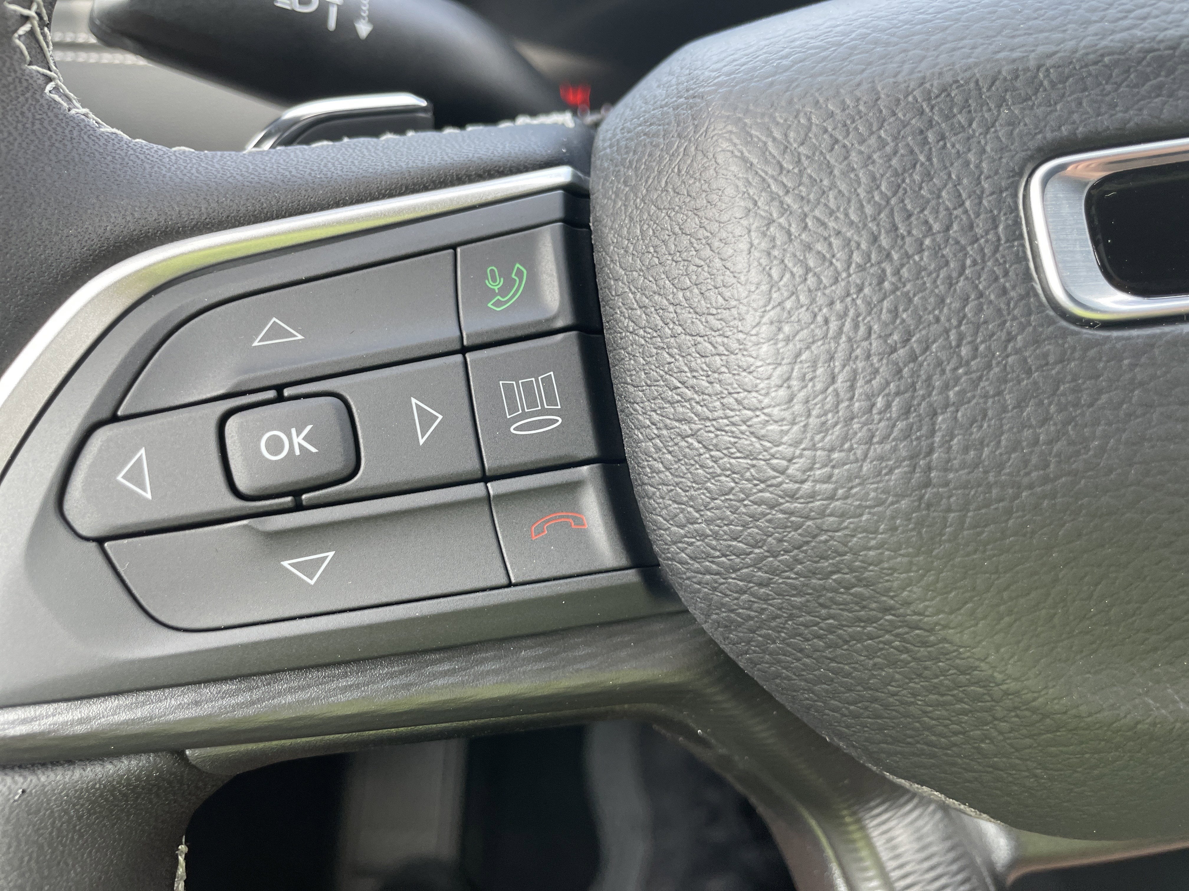 2026 Jeep Grand Cherokee GRAND CHEROKEE L LAREDO X 4X4