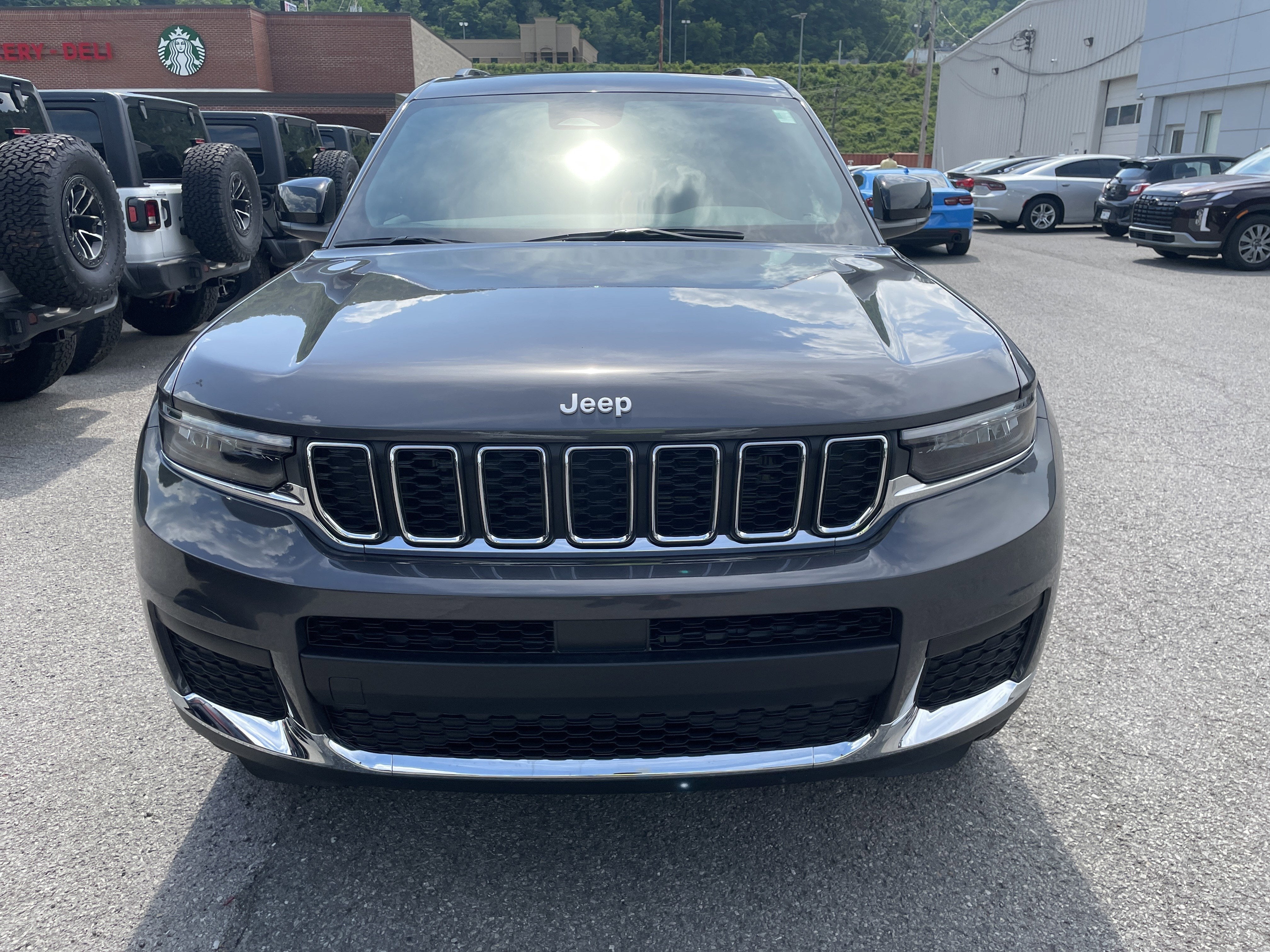 2026 Jeep Grand Cherokee GRAND CHEROKEE L LAREDO X 4X4
