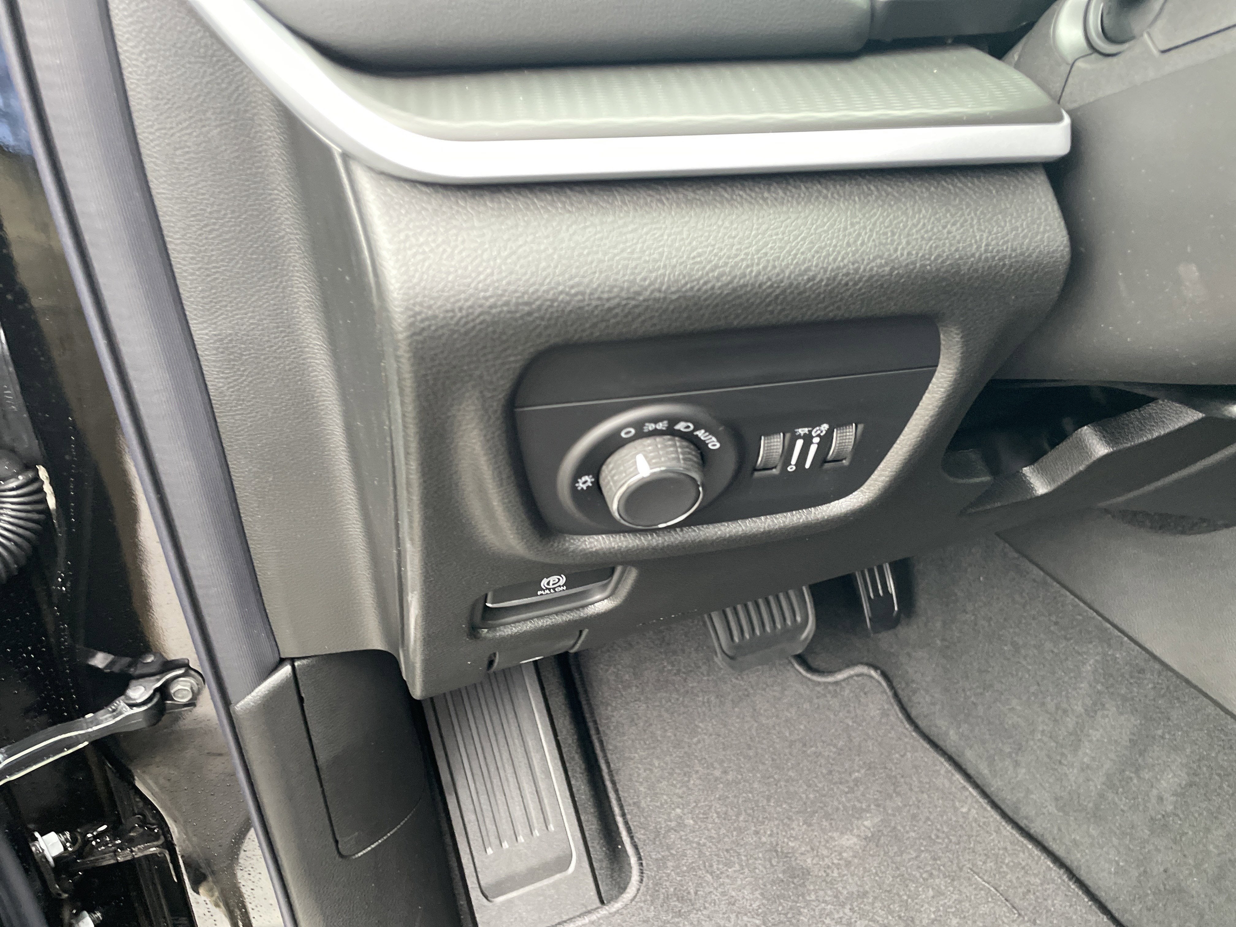 2026 Jeep Grand Cherokee GRAND CHEROKEE L LAREDO X 4X4