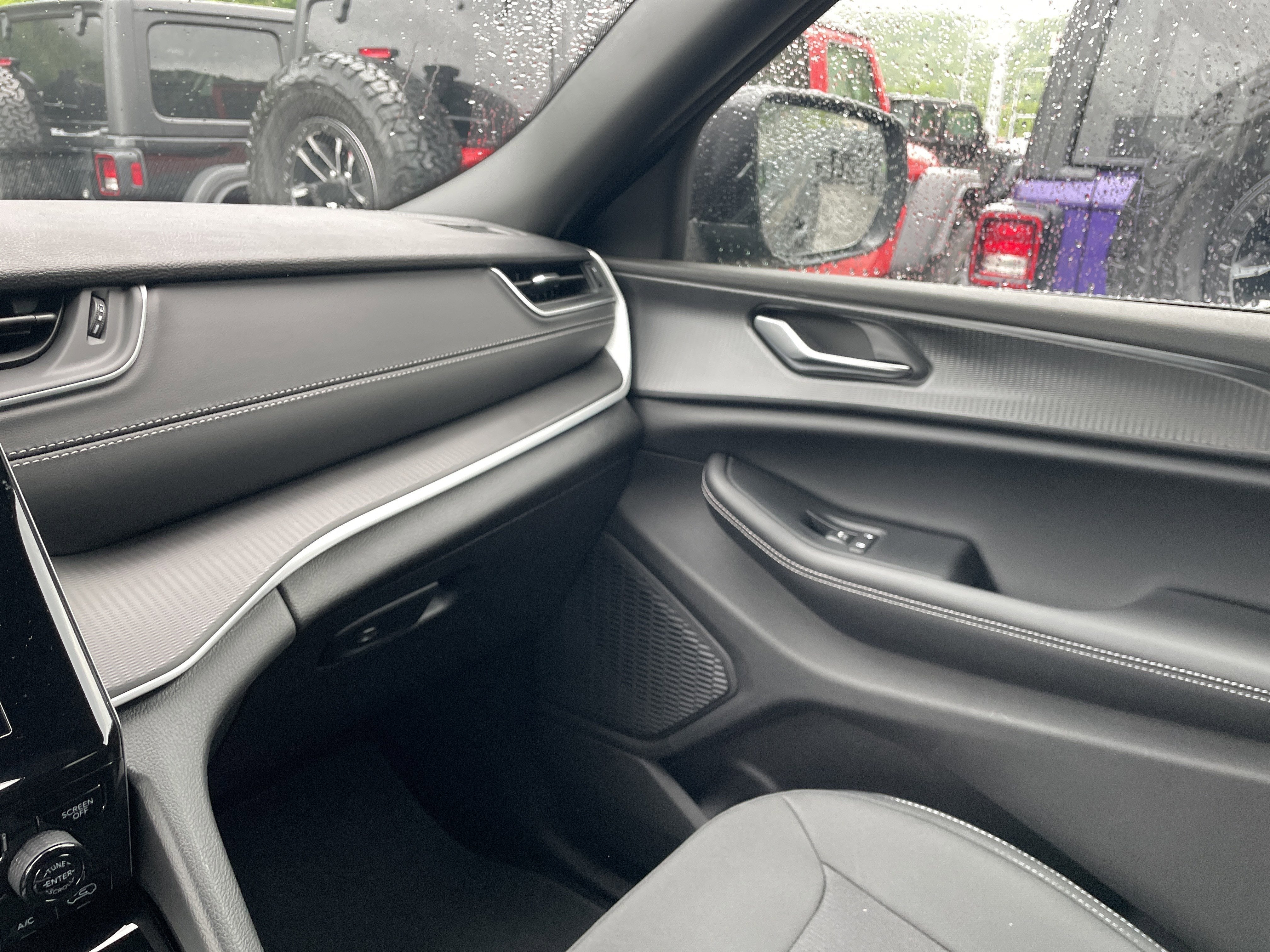 2026 Jeep Grand Cherokee GRAND CHEROKEE L LAREDO X 4X4