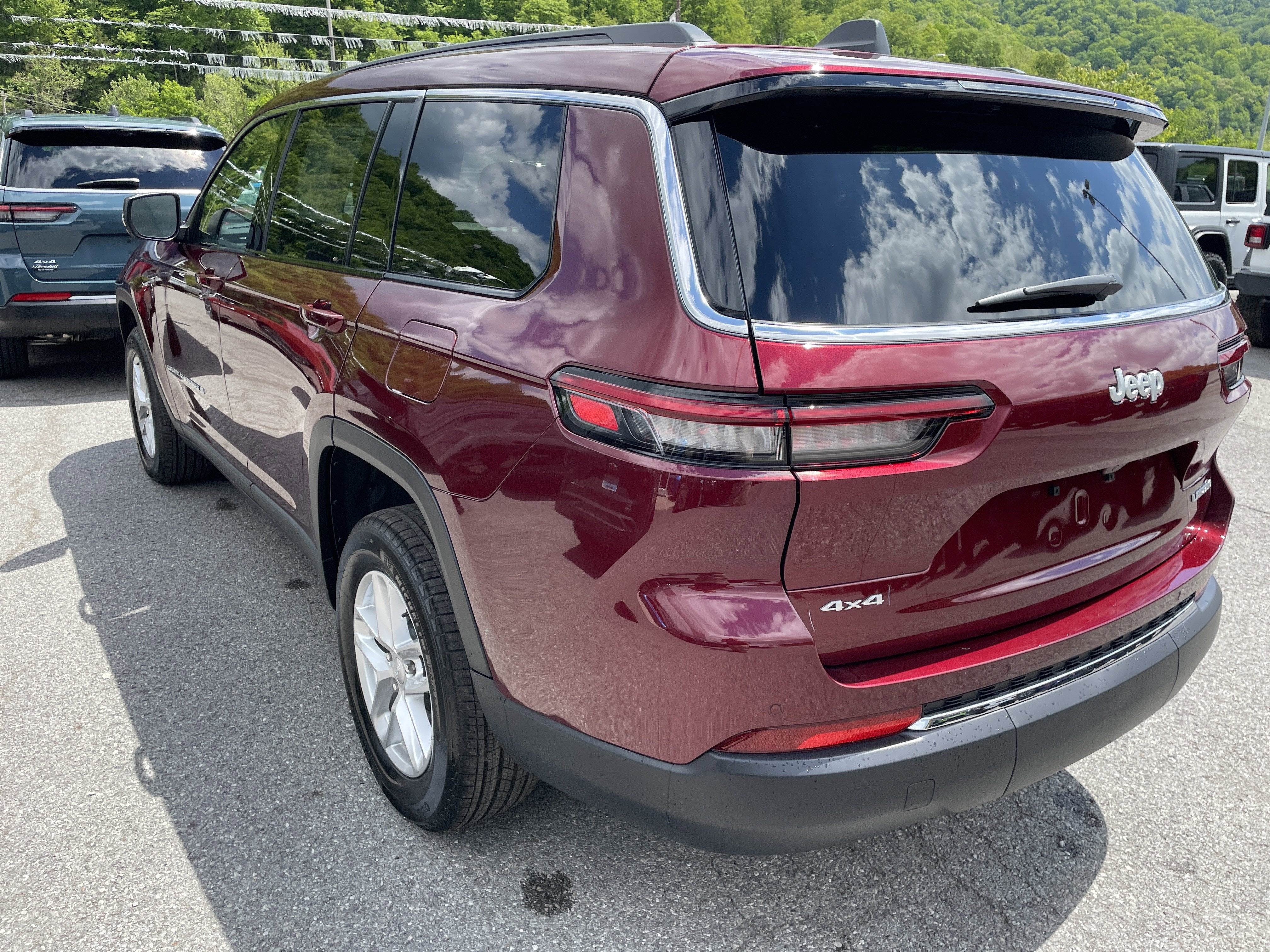 2026 Jeep Grand Cherokee GRAND CHEROKEE L LAREDO X 4X4