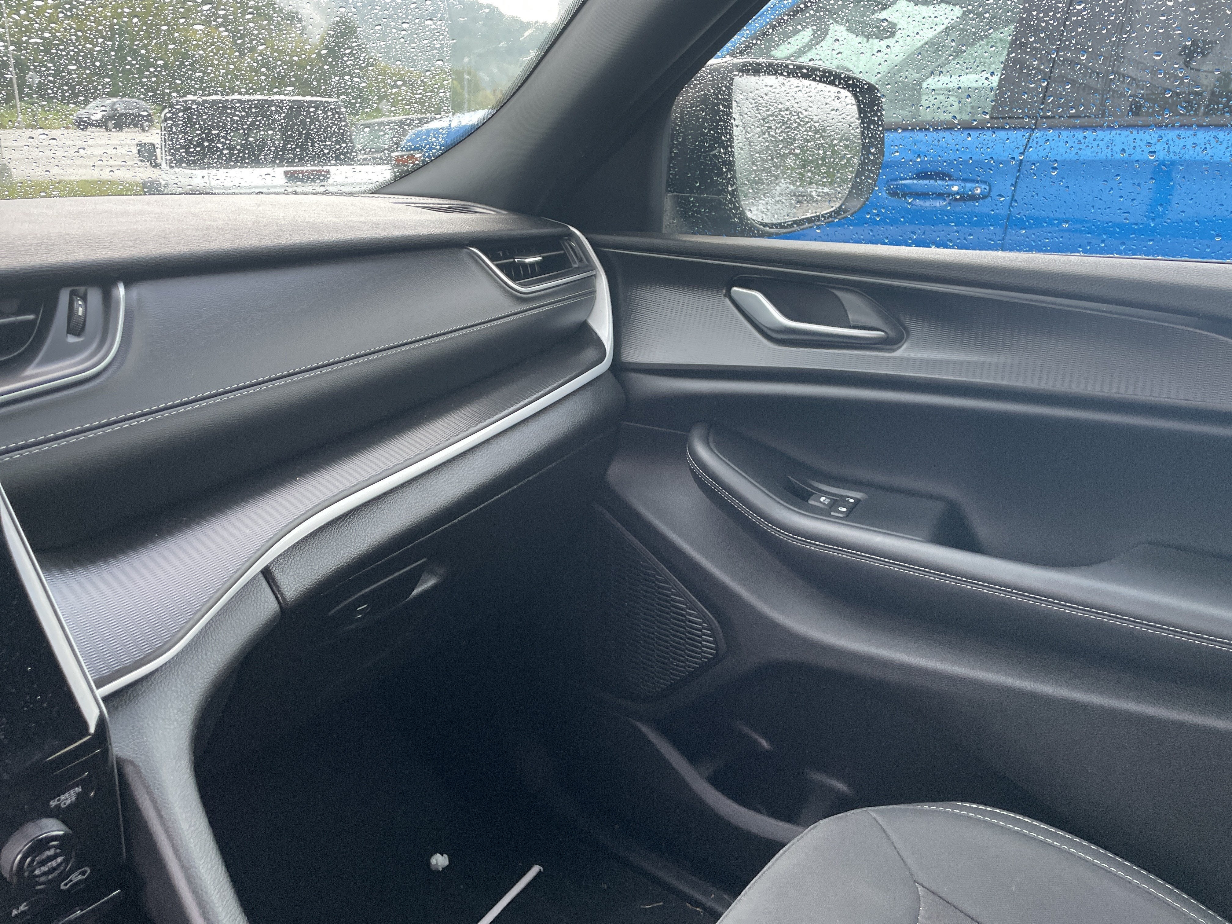 2024 Jeep Grand Cherokee L Laredo X 4x4