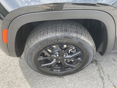 2026 Jeep Grand Cherokee GRAND CHEROKEE L LAREDO ALTITUDE 4X4