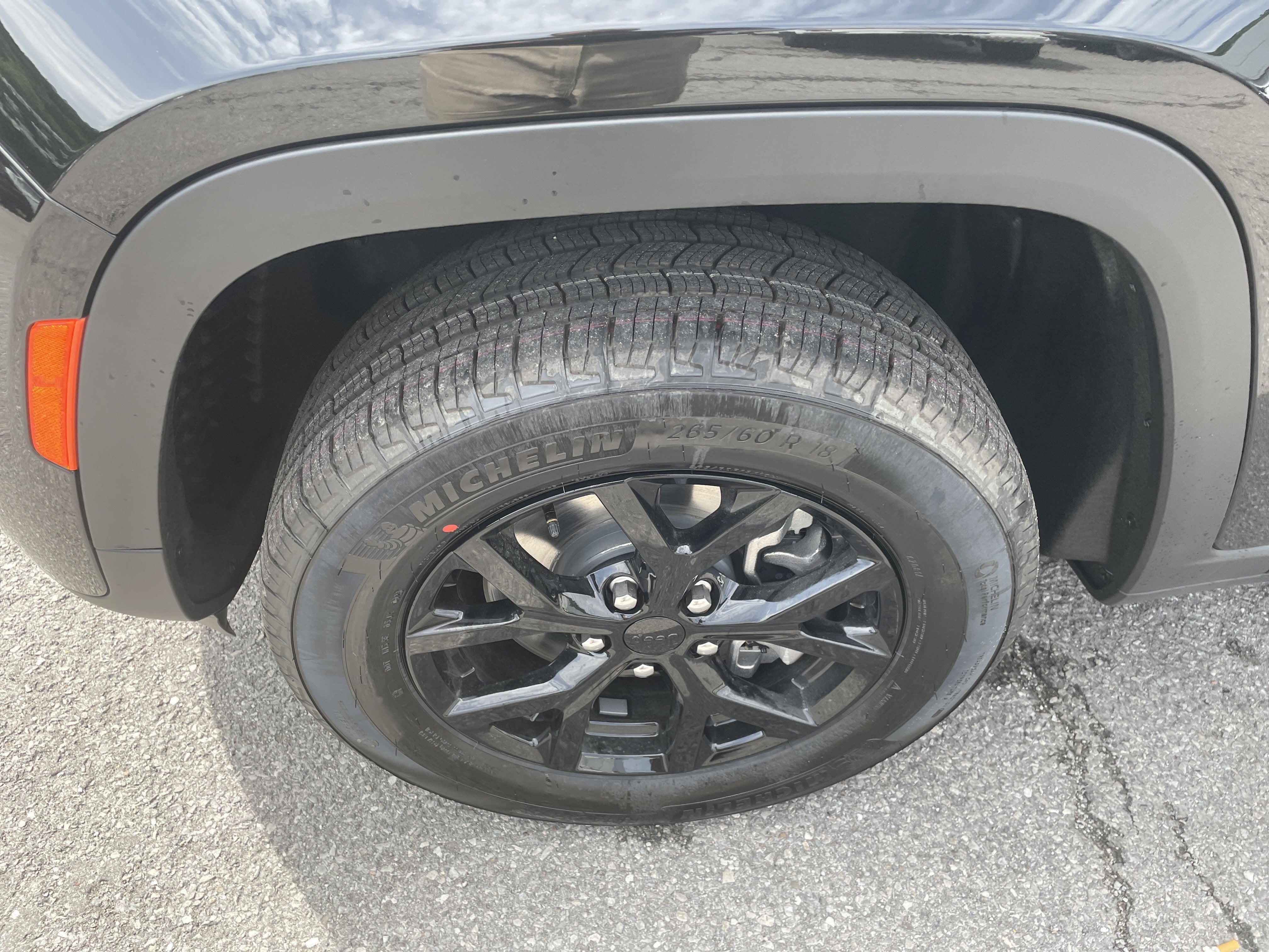 2026 Jeep Grand Cherokee GRAND CHEROKEE L LAREDO ALTITUDE 4X4