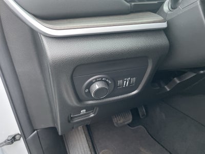 2027 Jeep Grand Cherokee Laredo Altitude