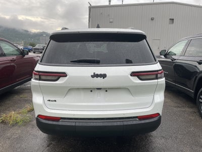 2027 Jeep Grand Cherokee Laredo Altitude