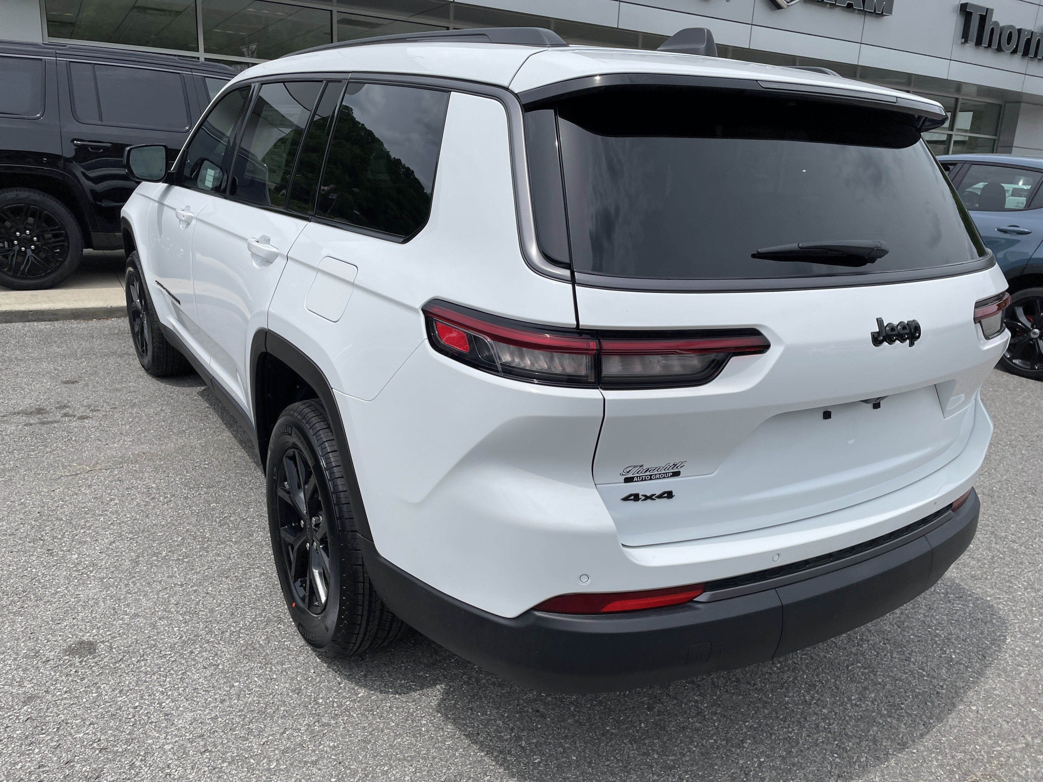 2026 Jeep Grand Cherokee GRAND CHEROKEE L LAREDO ALTITUDE 4X4