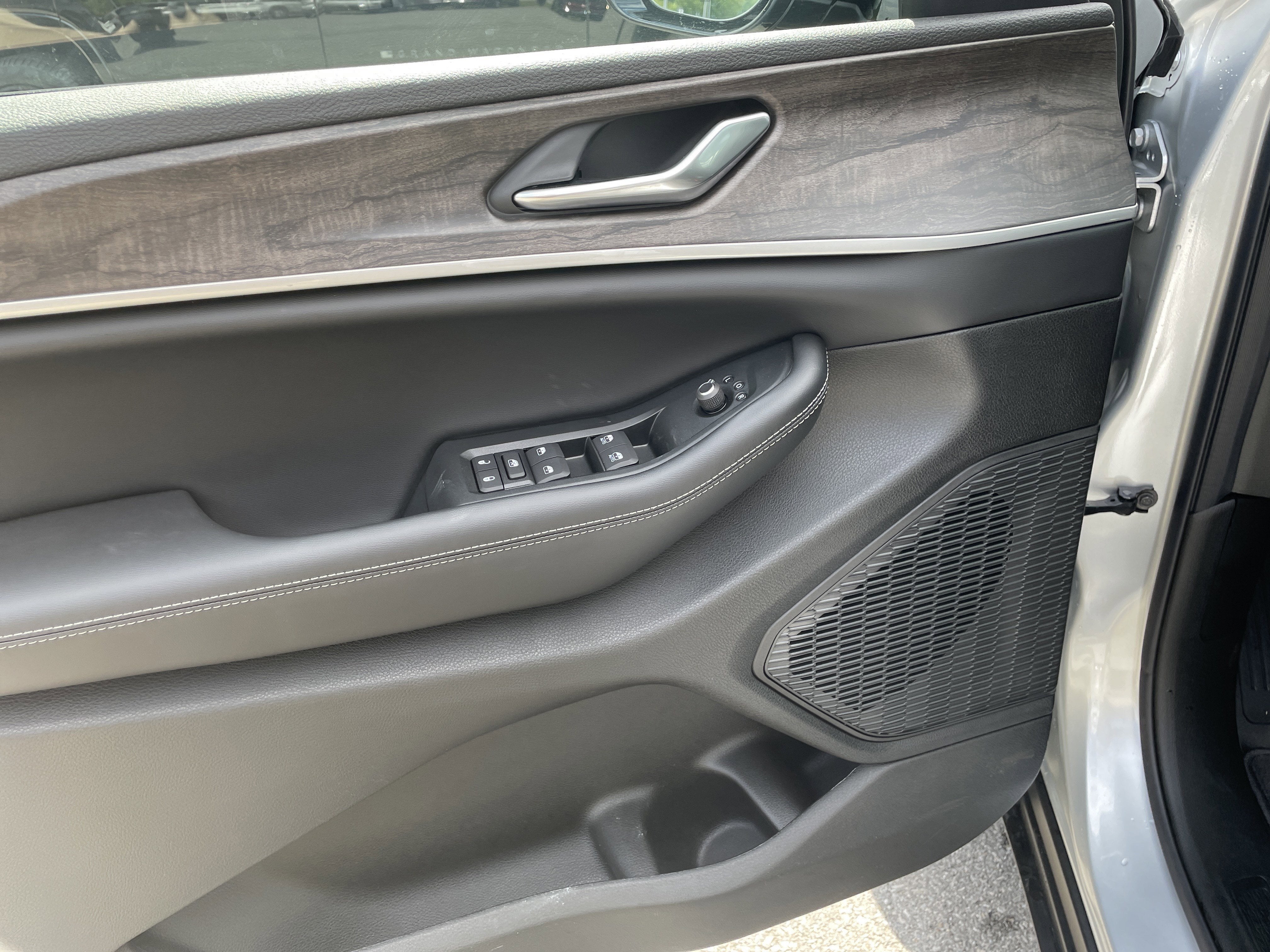 2026 Jeep Grand Cherokee GRAND CHEROKEE L LAREDO ALTITUDE 4X4