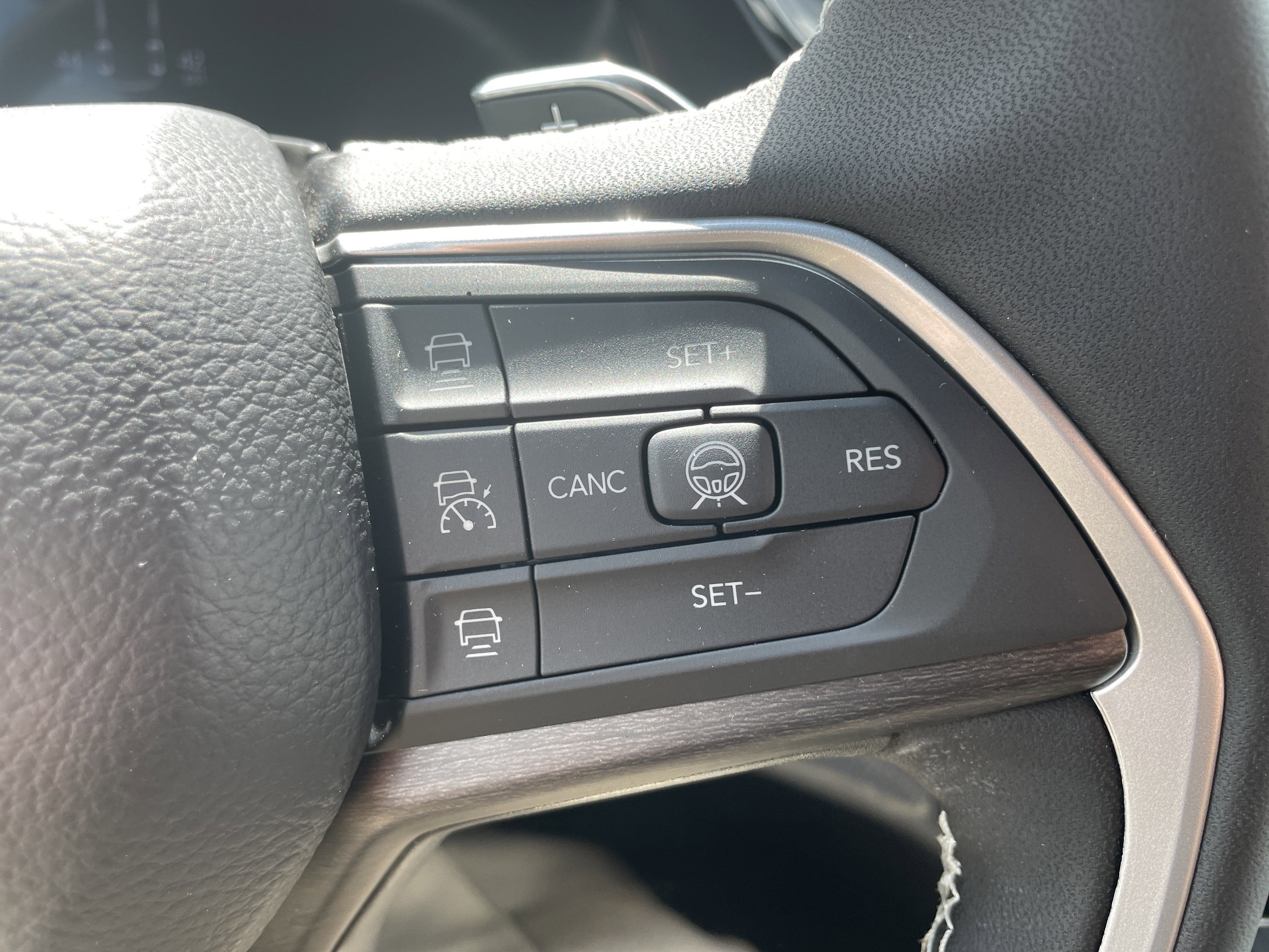 2026 Jeep Grand Cherokee GRAND CHEROKEE L LAREDO ALTITUDE 4X4