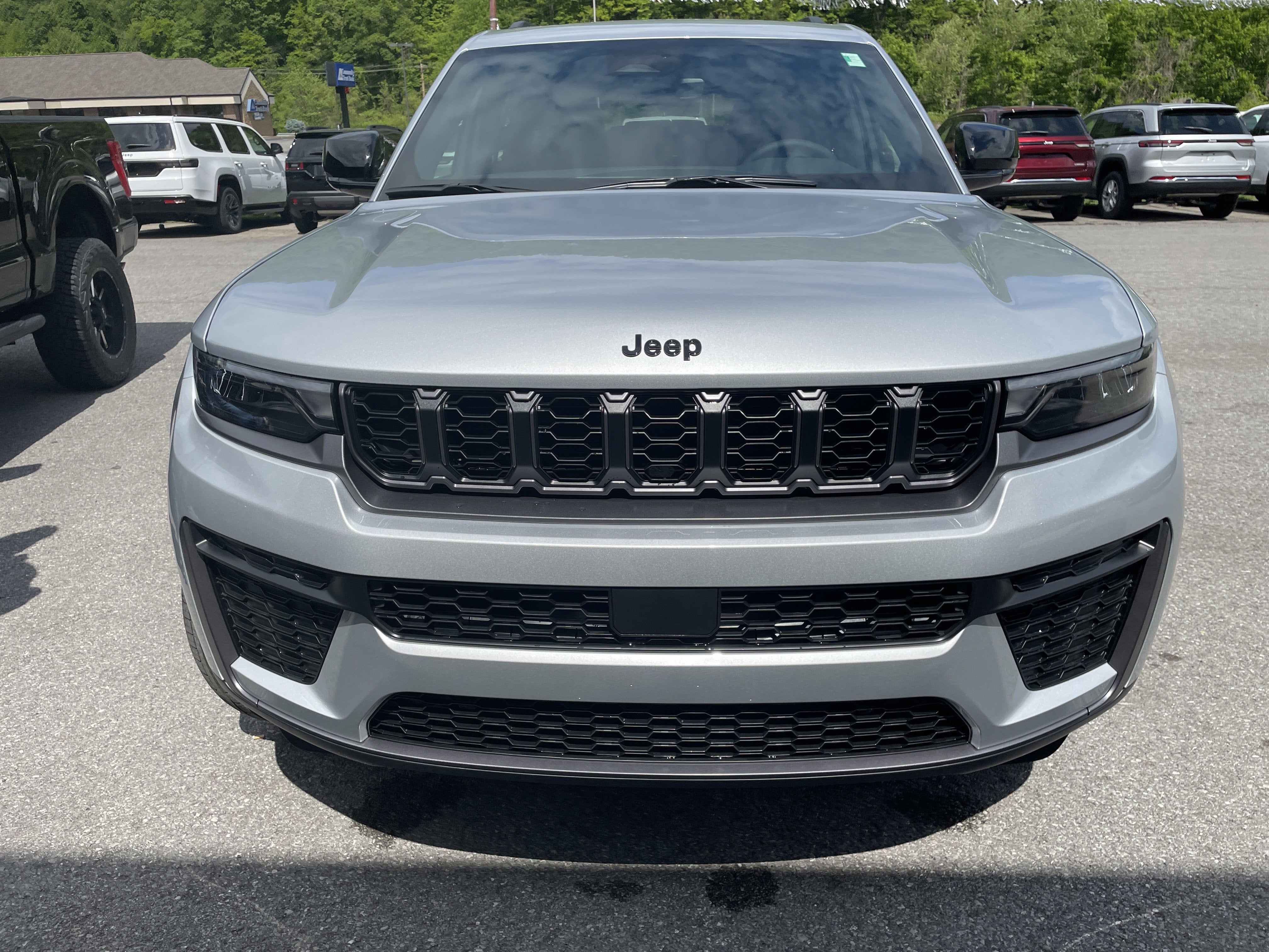 2026 Jeep Grand Cherokee GRAND CHEROKEE L LAREDO ALTITUDE 4X4