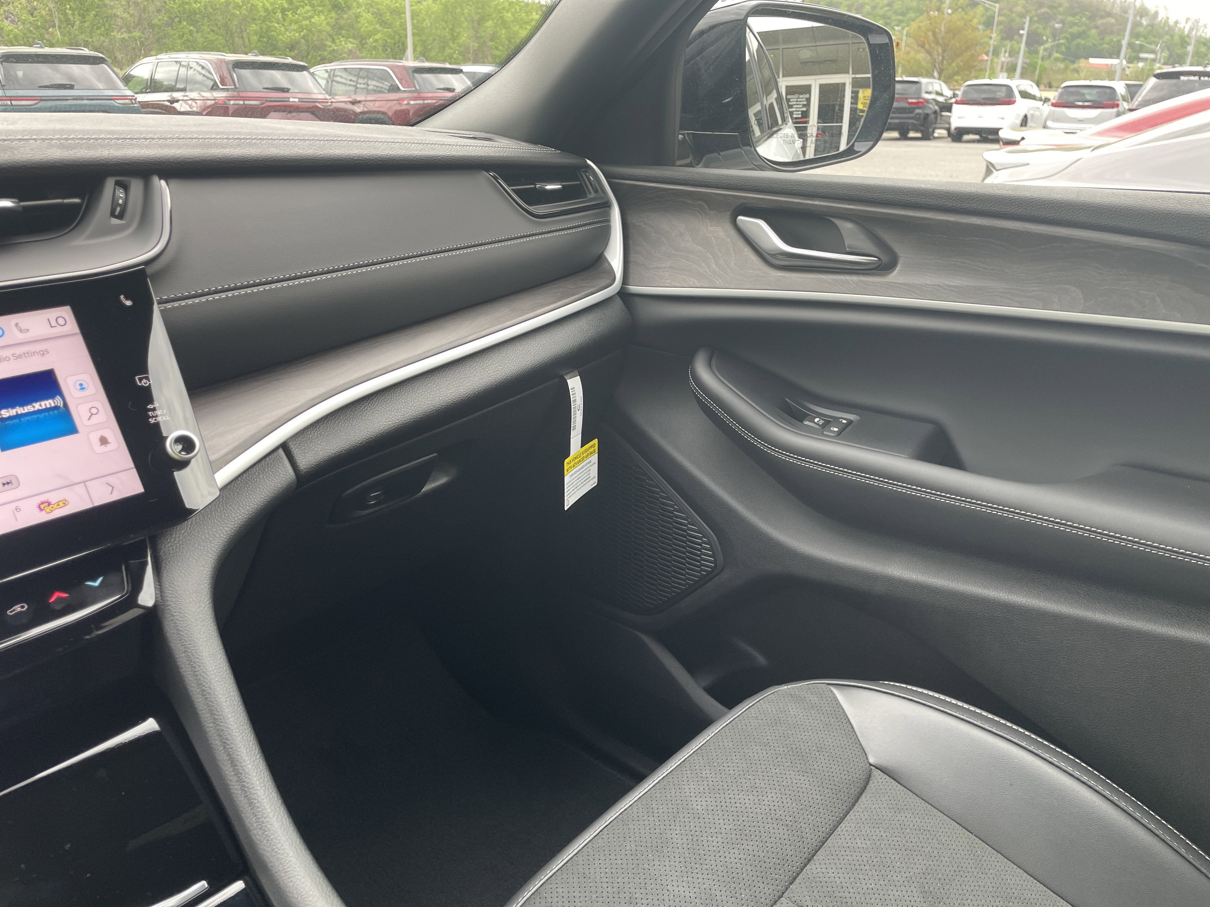 2026 Jeep Grand Cherokee GRAND CHEROKEE L LAREDO ALTITUDE 4X4