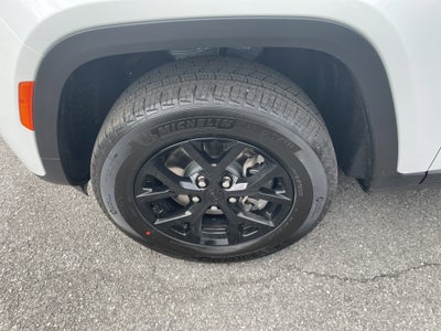 2026 Jeep Grand Cherokee GRAND CHEROKEE L LAREDO ALTITUDE 4X4