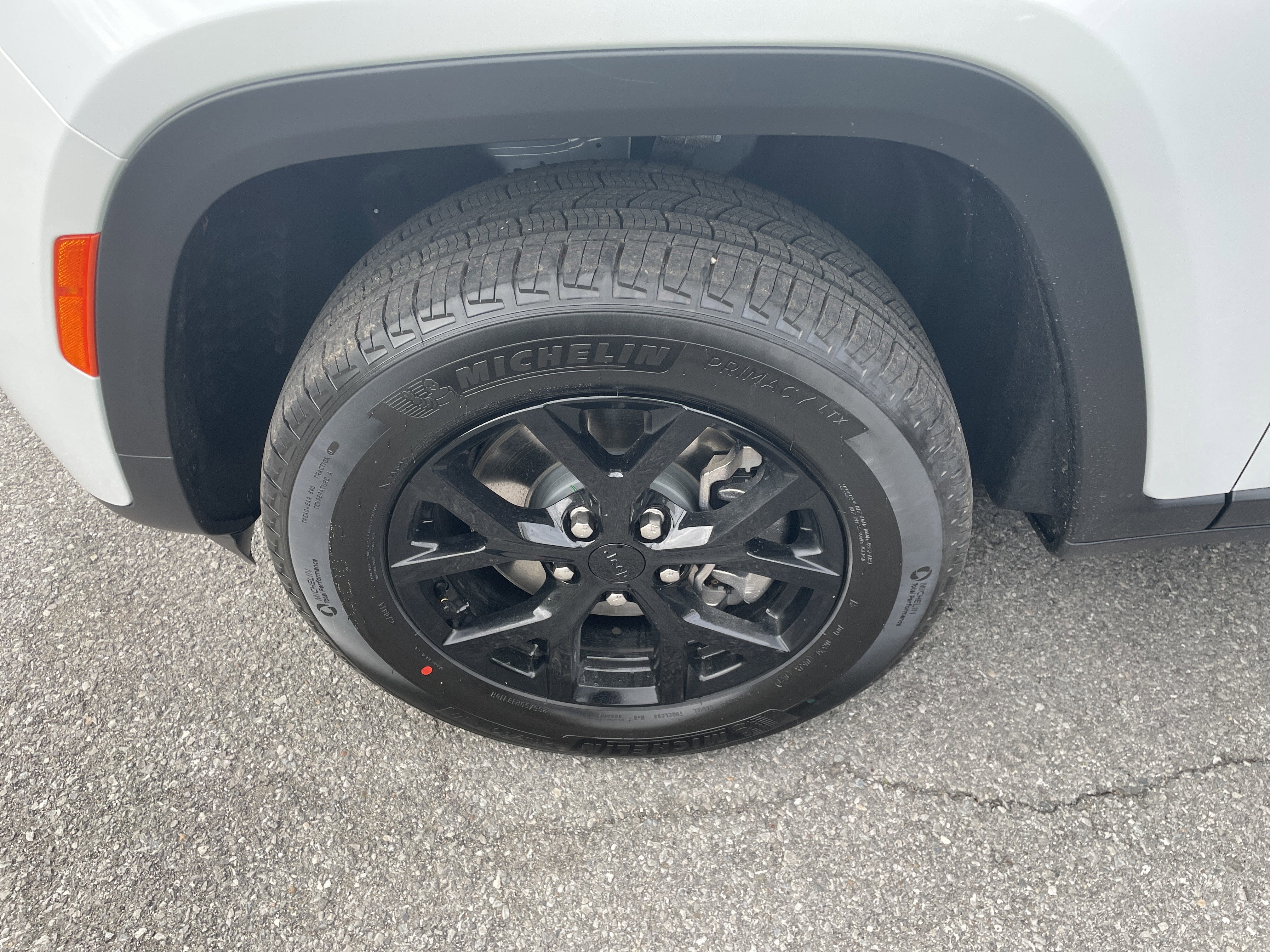 2026 Jeep Grand Cherokee GRAND CHEROKEE L LAREDO ALTITUDE 4X4