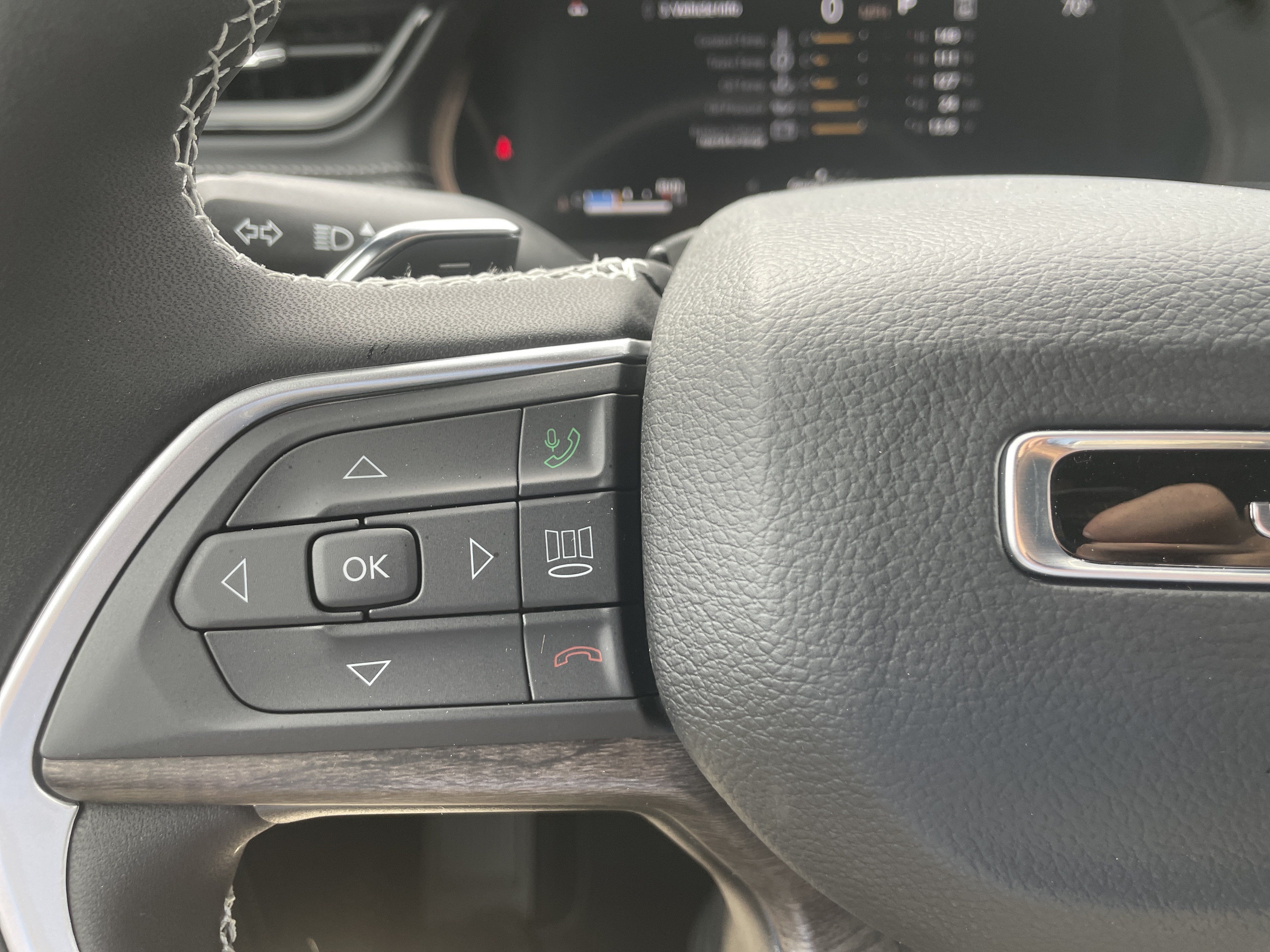 2027 Jeep Grand Cherokee GRAND CHEROKEE L LAREDO ALTITUDE 4X4