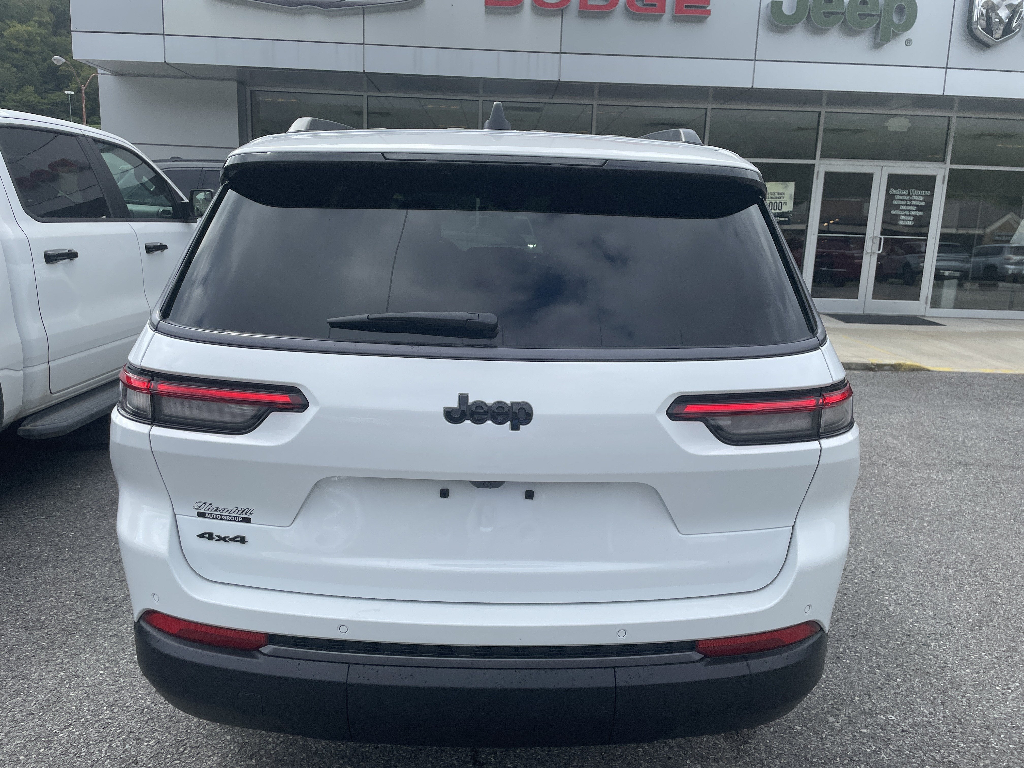 2027 Jeep Grand Cherokee GRAND CHEROKEE L LAREDO ALTITUDE 4X4