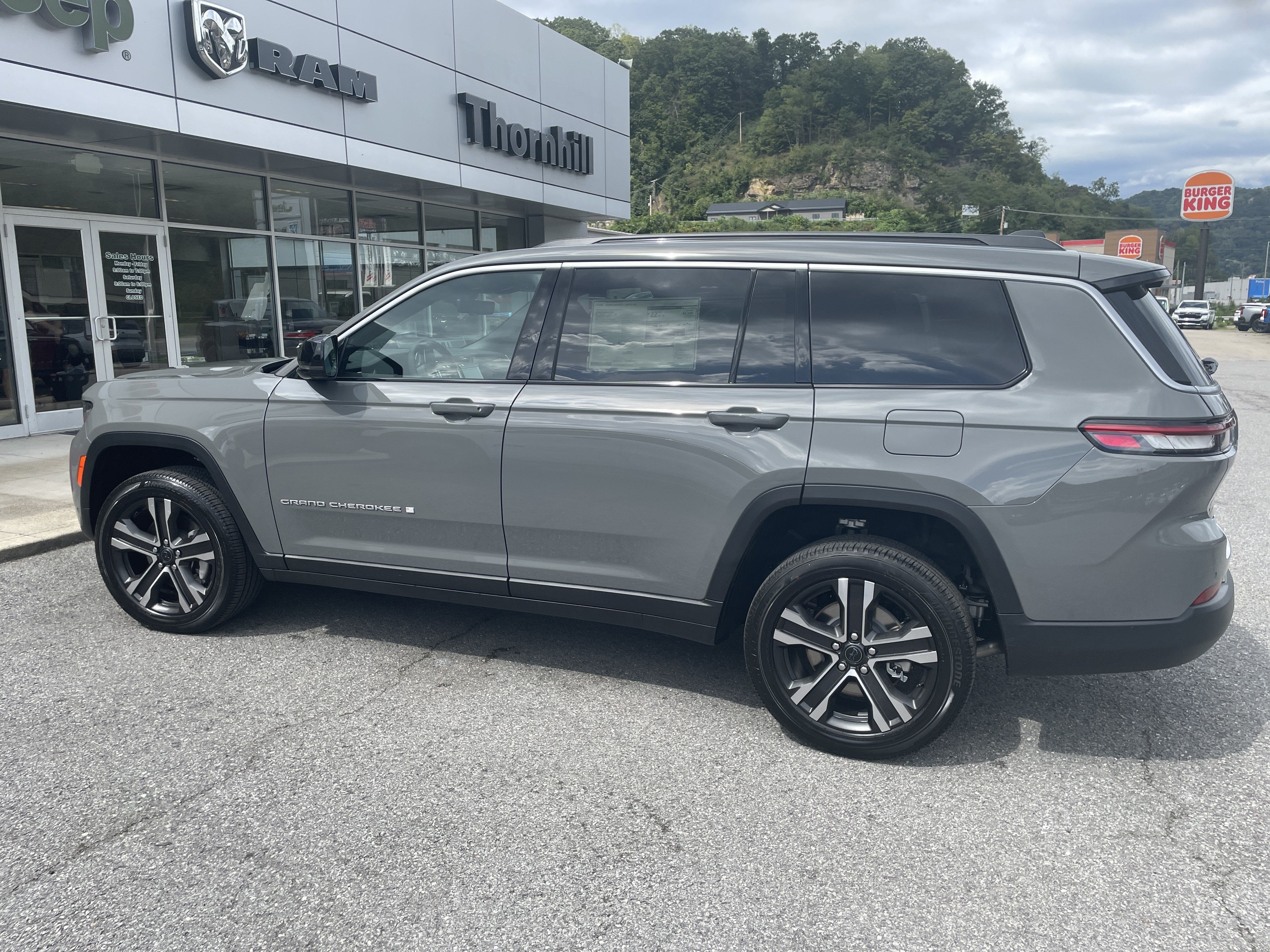 2027 Jeep Grand Cherokee GRAND CHEROKEE L LIMITED 4X4