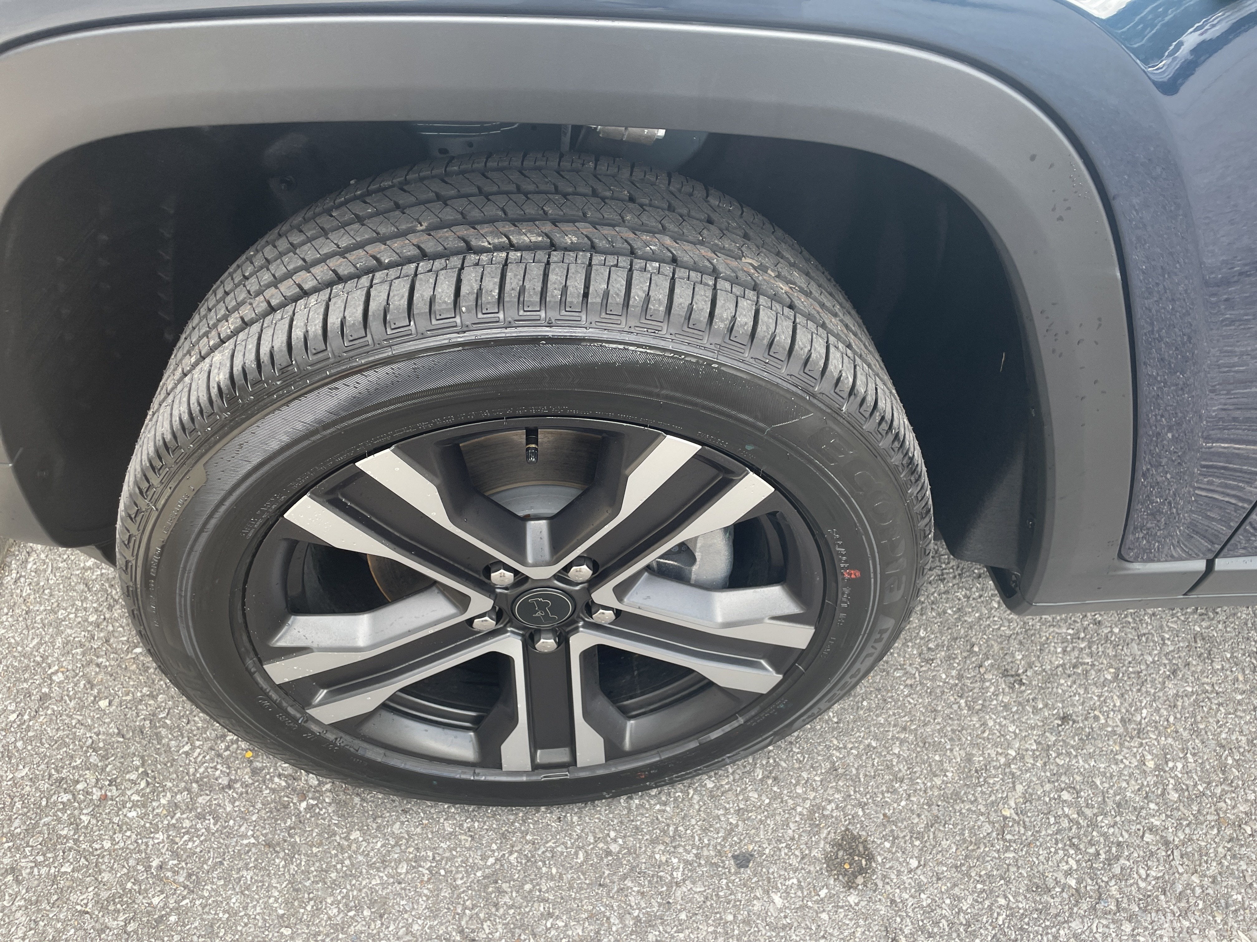 2027 Jeep Grand Cherokee GRAND CHEROKEE L LIMITED 4X4
