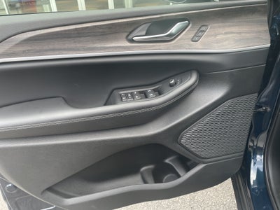 2027 Jeep Grand Cherokee GRAND CHEROKEE L LIMITED 4X4