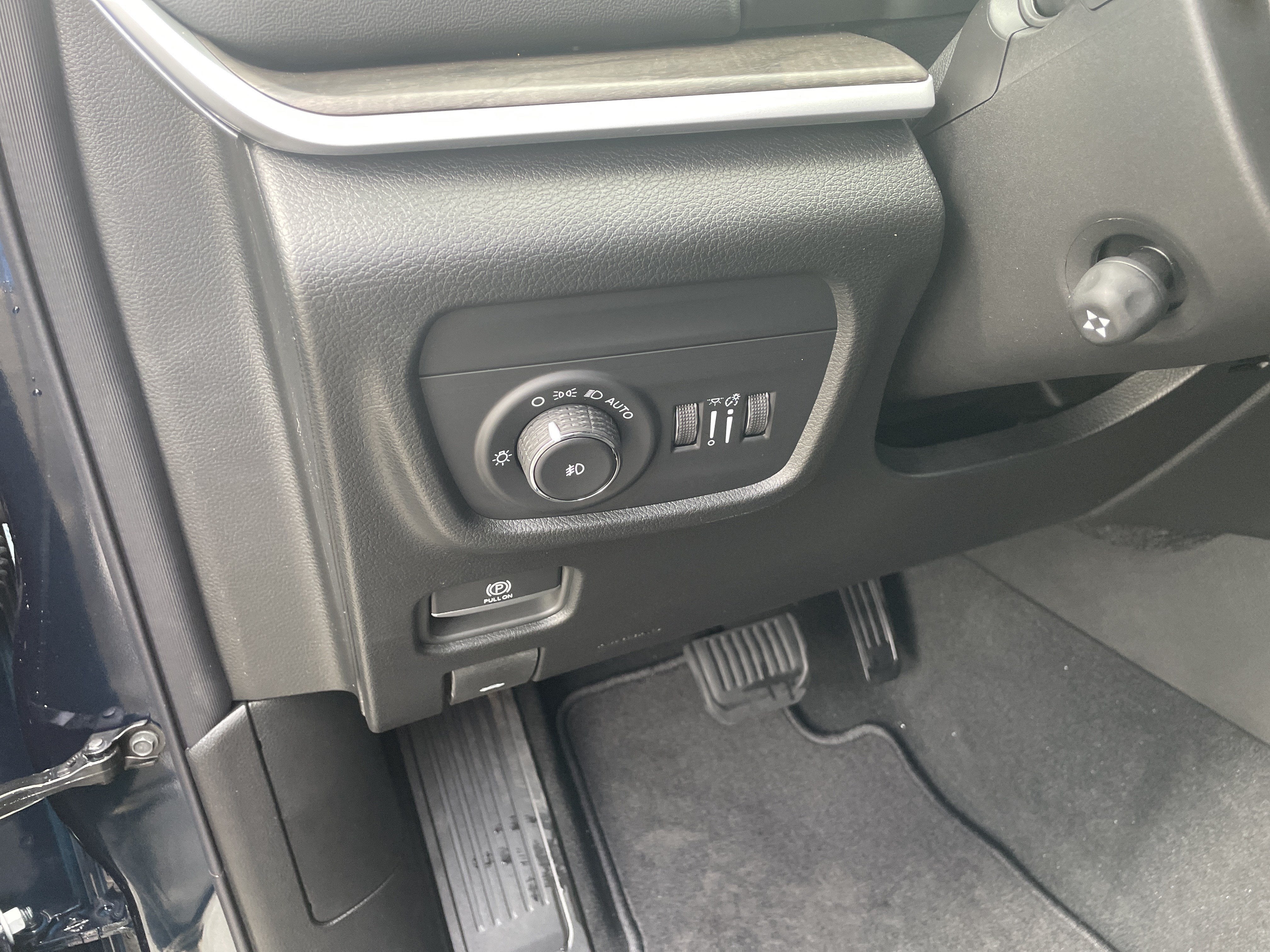 2027 Jeep Grand Cherokee GRAND CHEROKEE L LIMITED 4X4