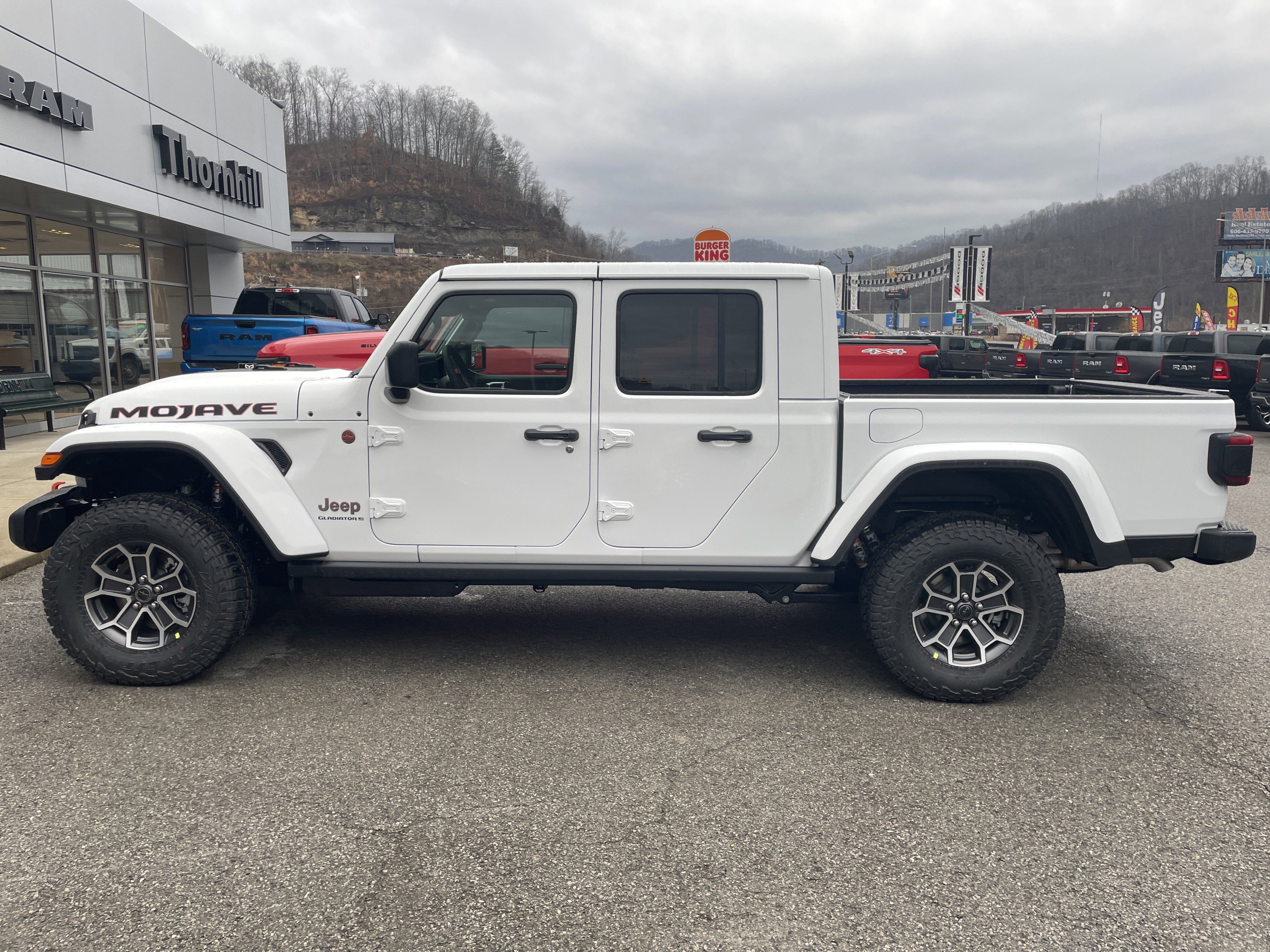 2026 Jeep Gladiator GLADIATOR MOJAVE 4X4
