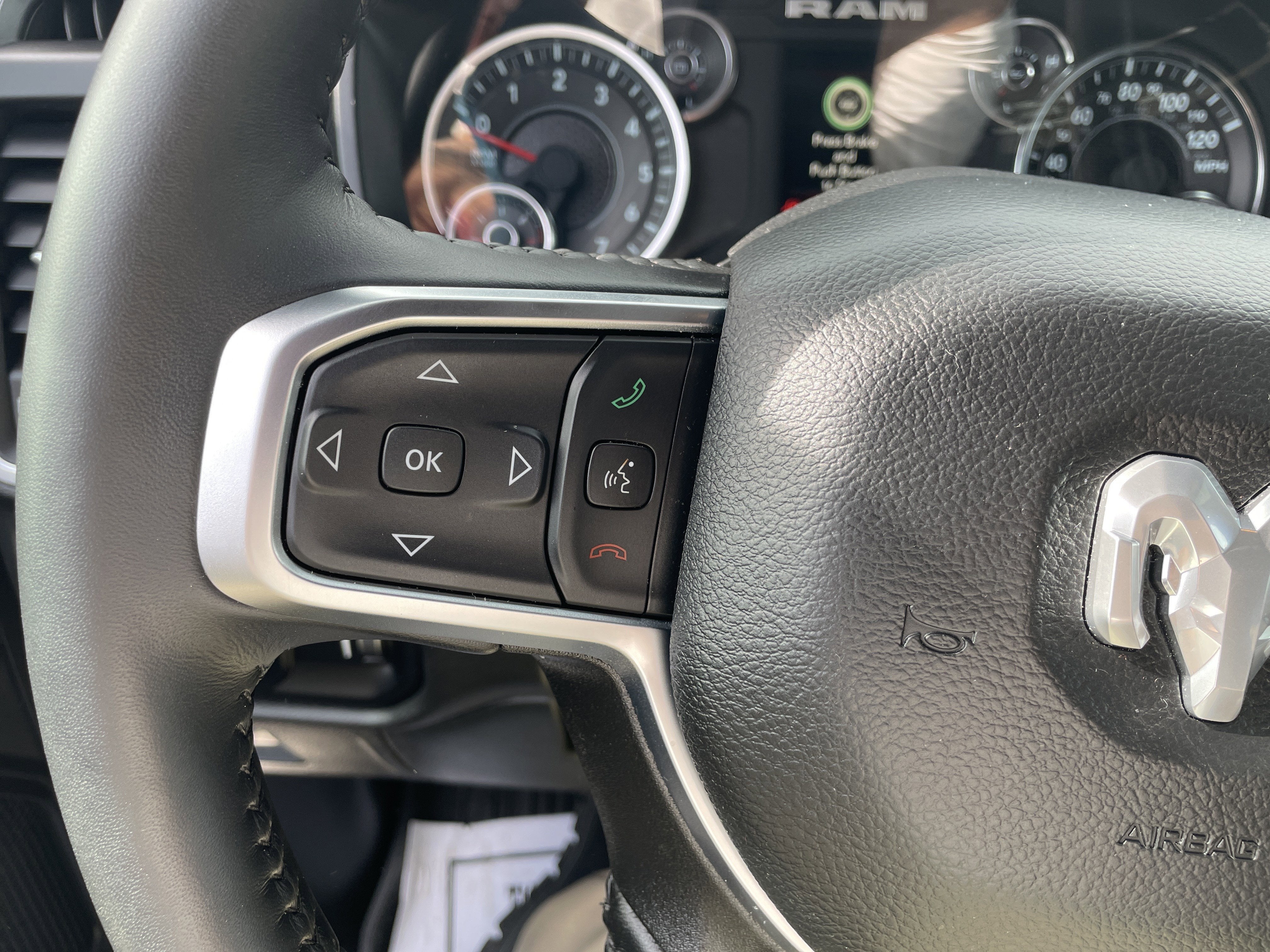 2024 RAM 1500 Big Horn Crew Cab 4x4 5'7' Box