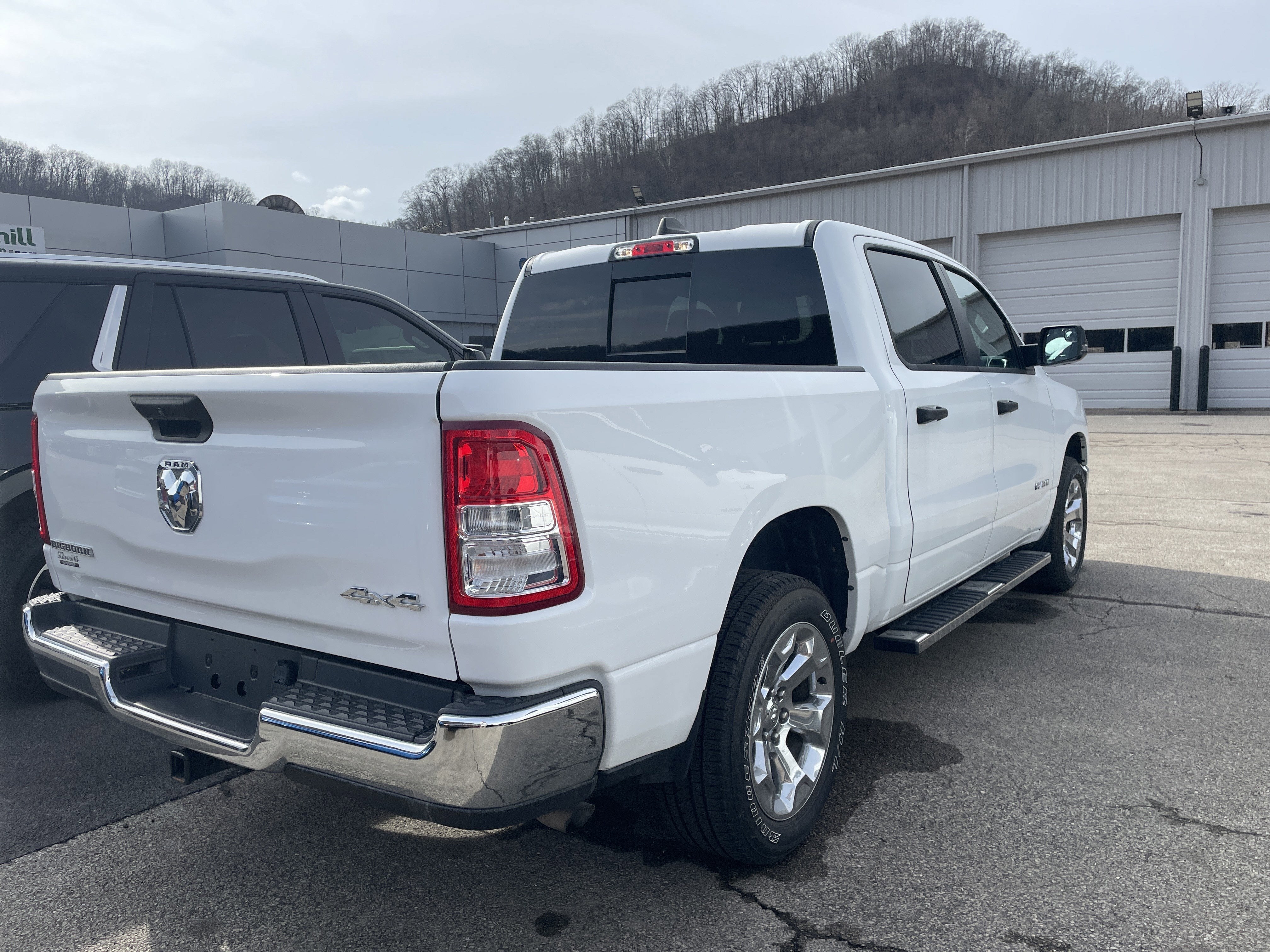 2024 RAM 1500 Big Horn Crew Cab 4x4 5'7' Box