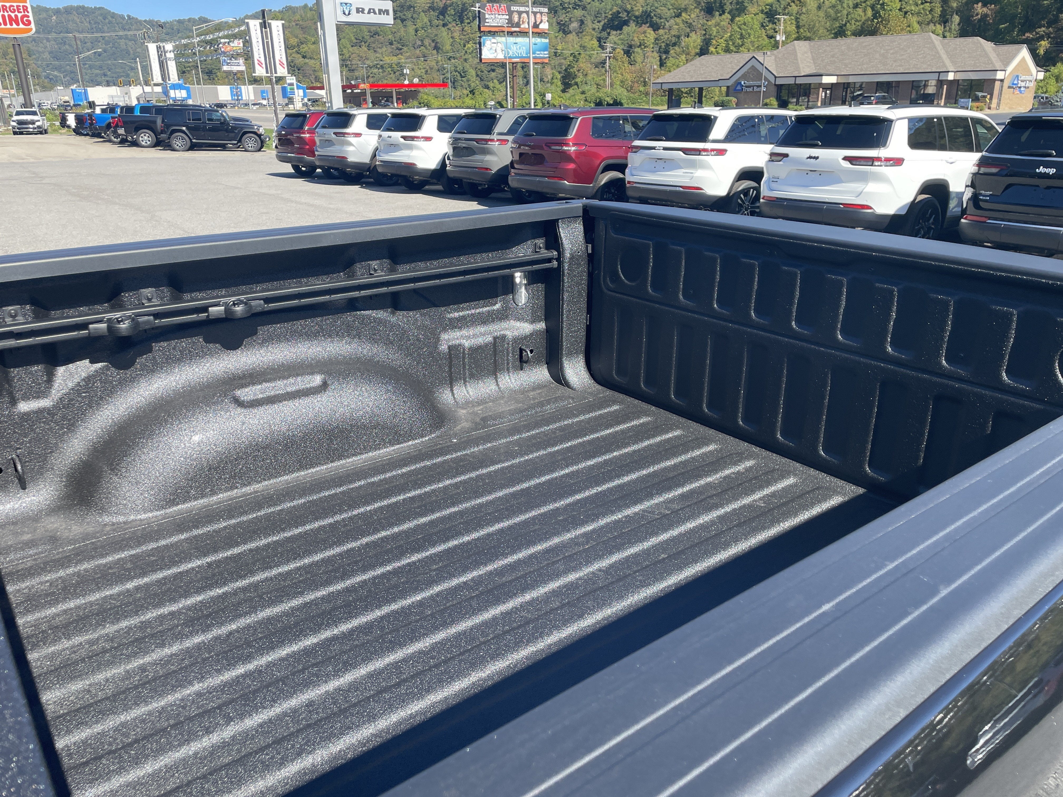 2027 RAM Ram 1500 RAM 1500 BIG HORN CREW CAB 4X4 5'7' BOX