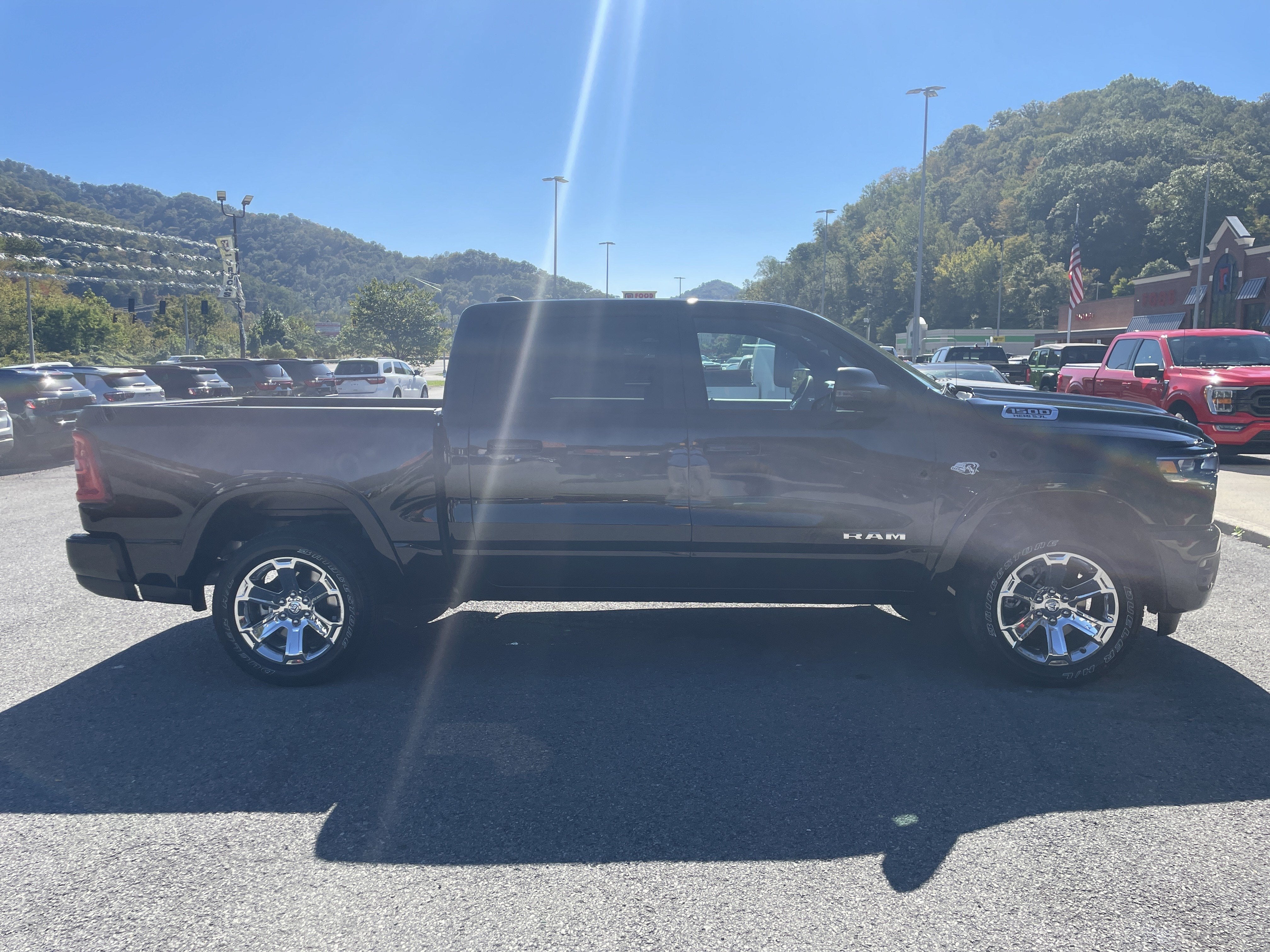 2027 RAM Ram 1500 RAM 1500 BIG HORN CREW CAB 4X4 5'7' BOX