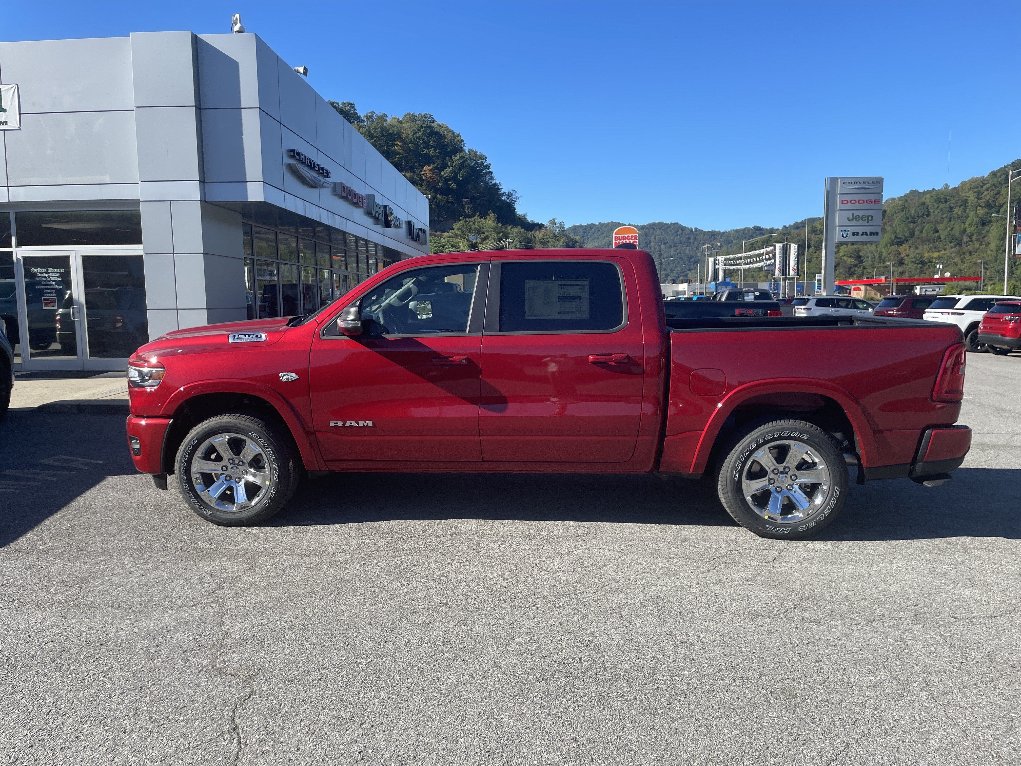 2027 RAM Ram 1500 RAM 1500 BIG HORN CREW CAB 4X4 5'7' BOX
