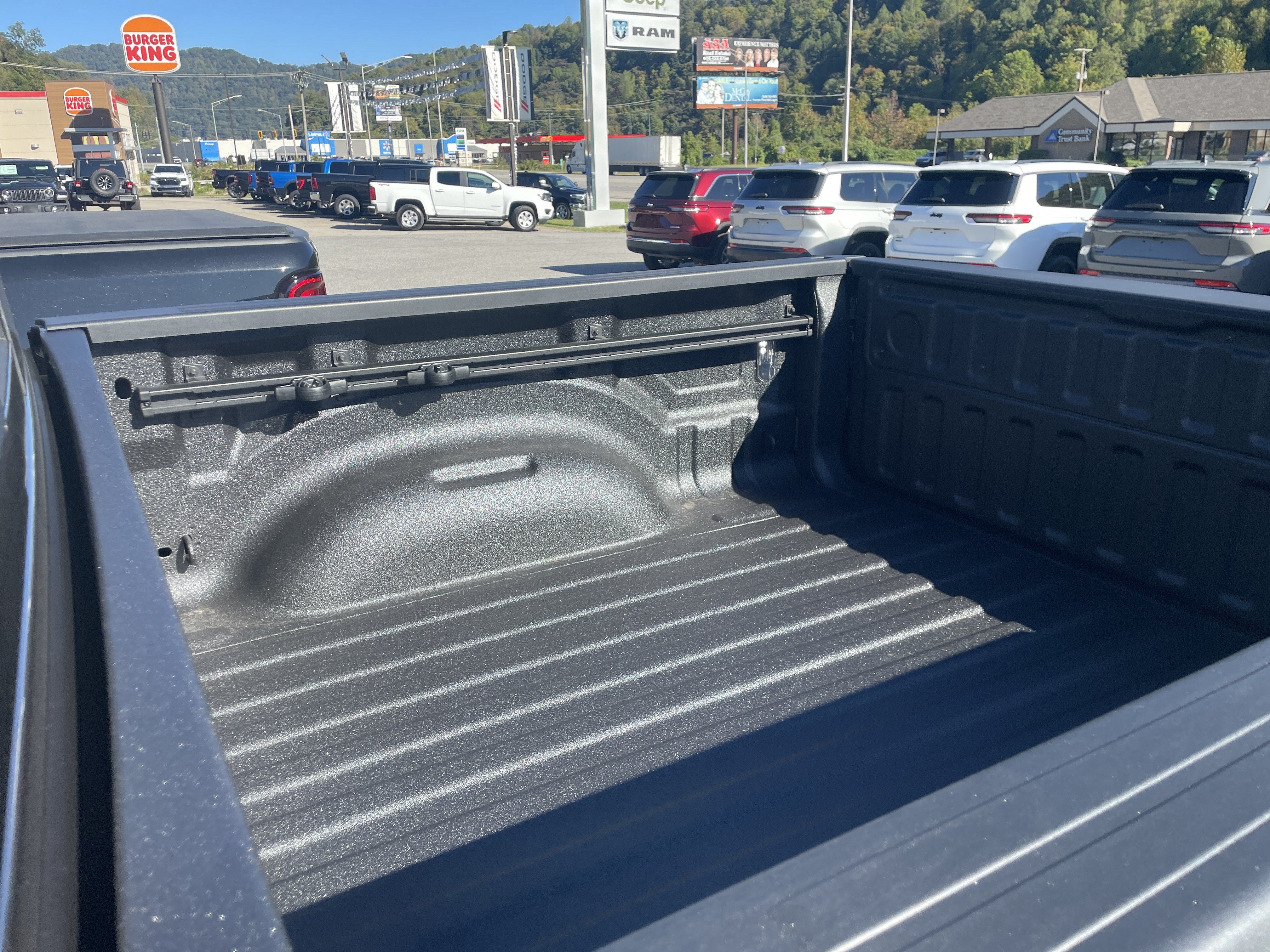 2027 RAM Ram 1500 RAM 1500 BIG HORN CREW CAB 4X4 5'7' BOX