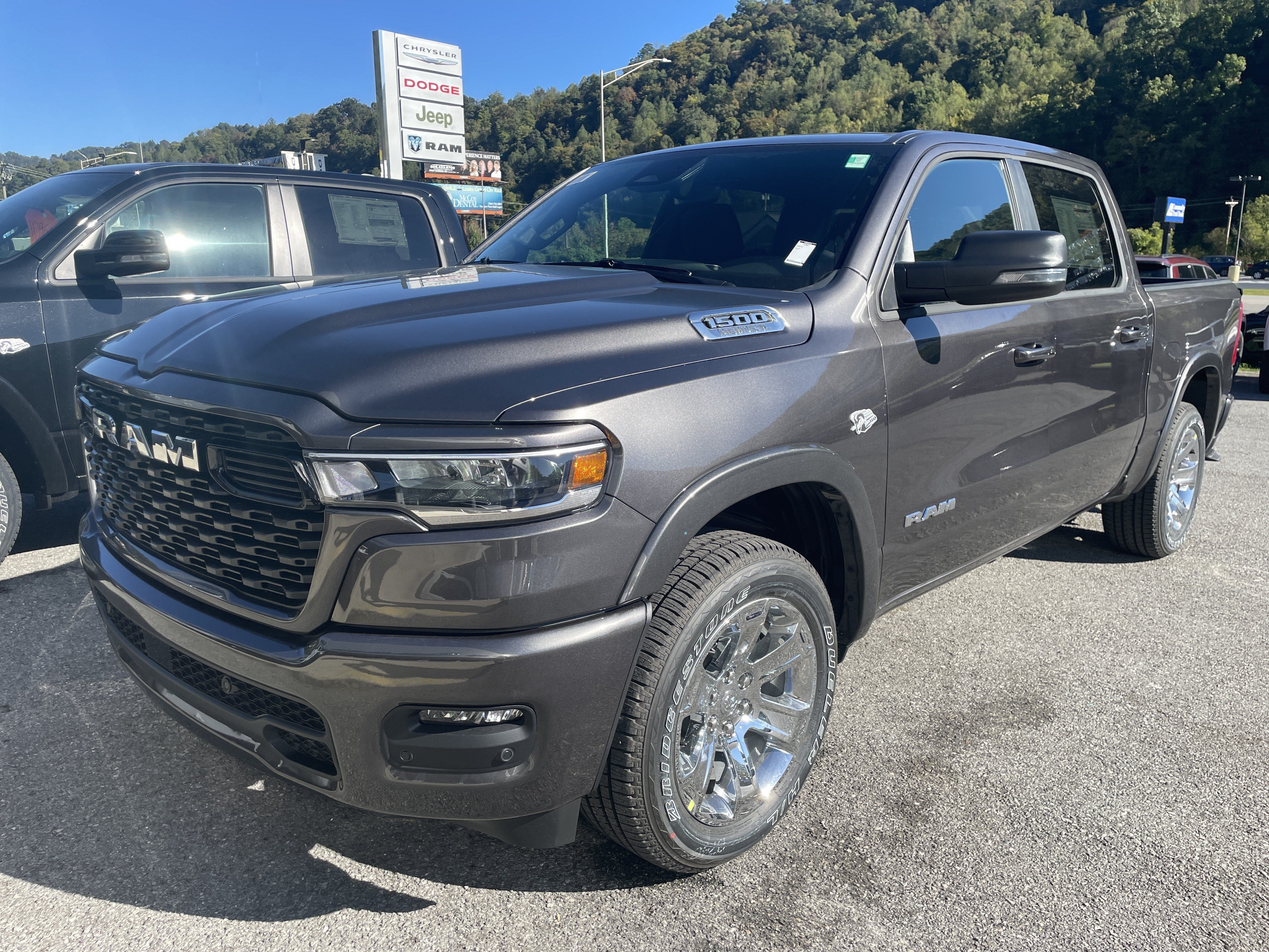 2027 RAM Ram 1500 RAM 1500 BIG HORN CREW CAB 4X4 5'7' BOX