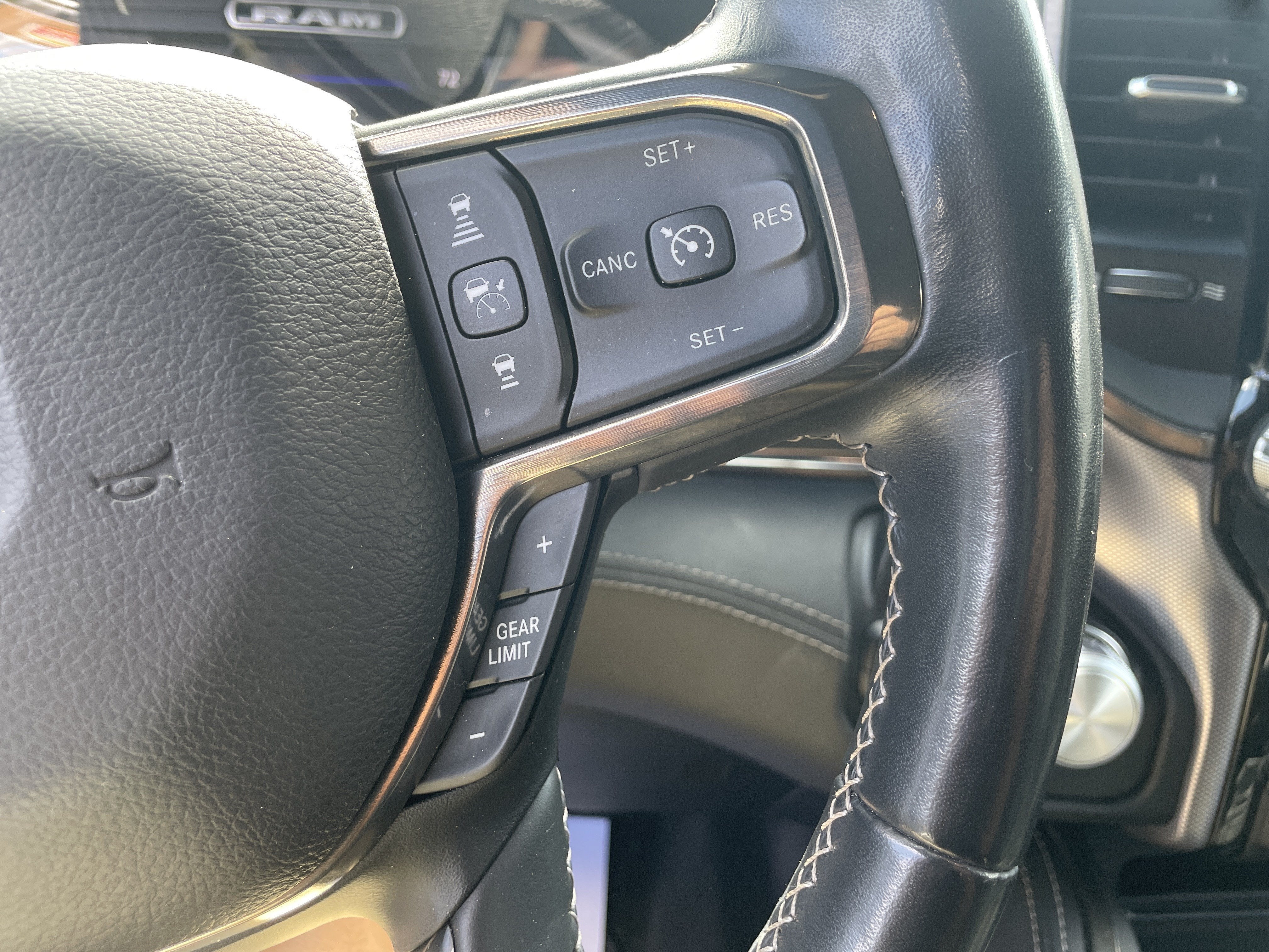 2021 RAM 1500 Limited Crew Cab 4x4 5'7' Box
