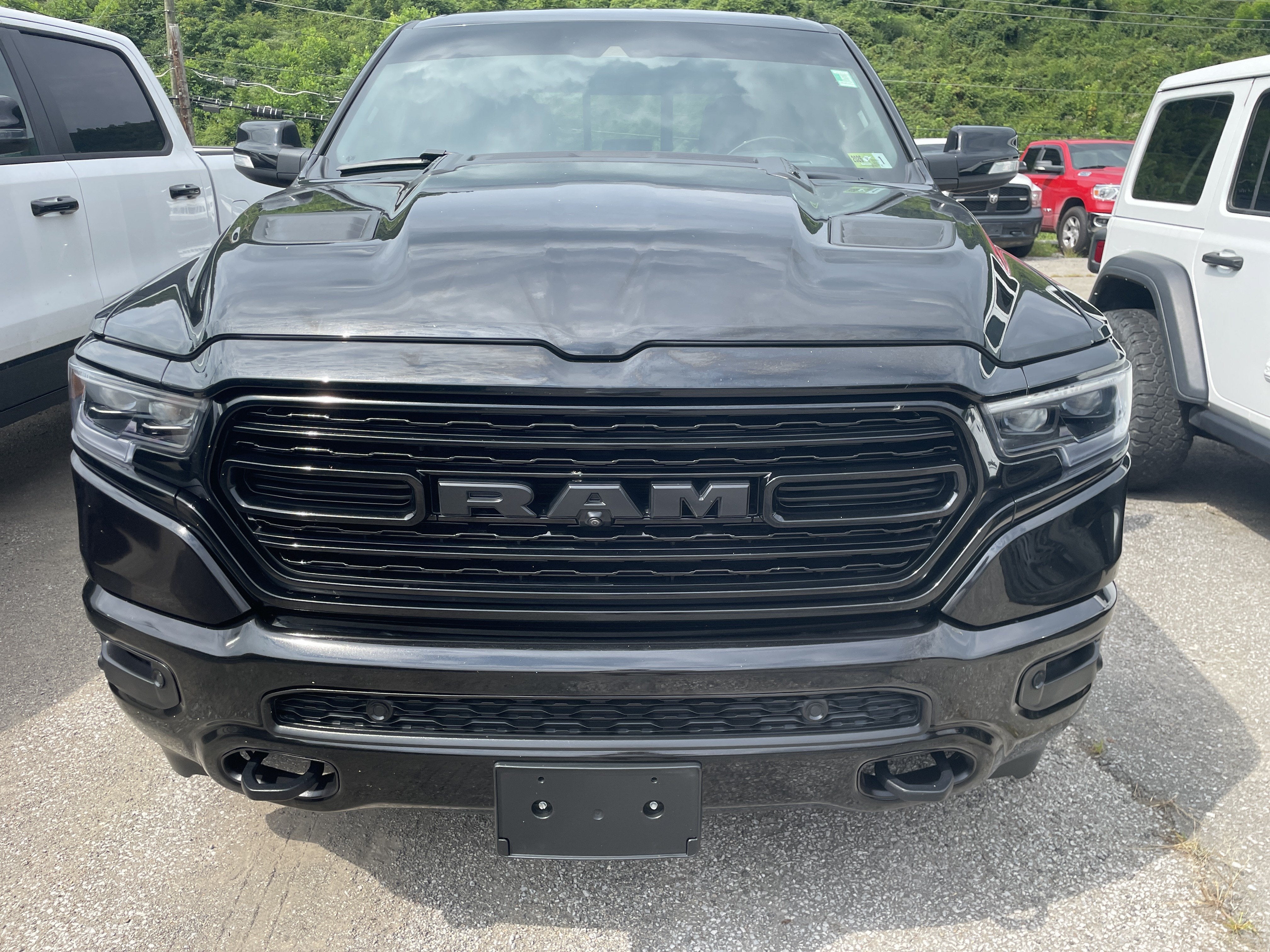 2022 RAM 1500 Limited Crew Cab 4x4 5'7' Box
